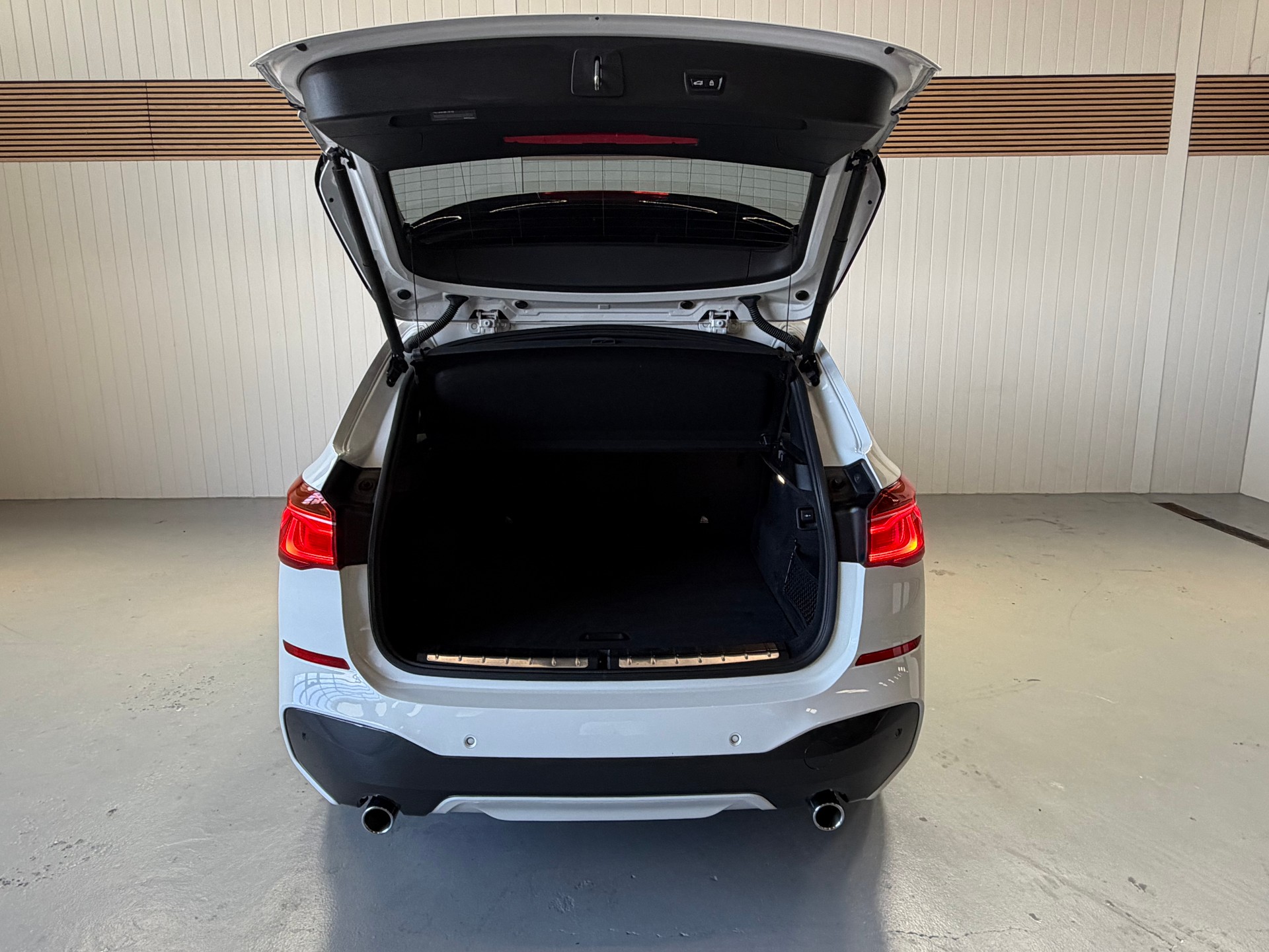 BMW X1 xDrive 20d M Sport Steptronic AHK frisch ab Service & MFK-image-22