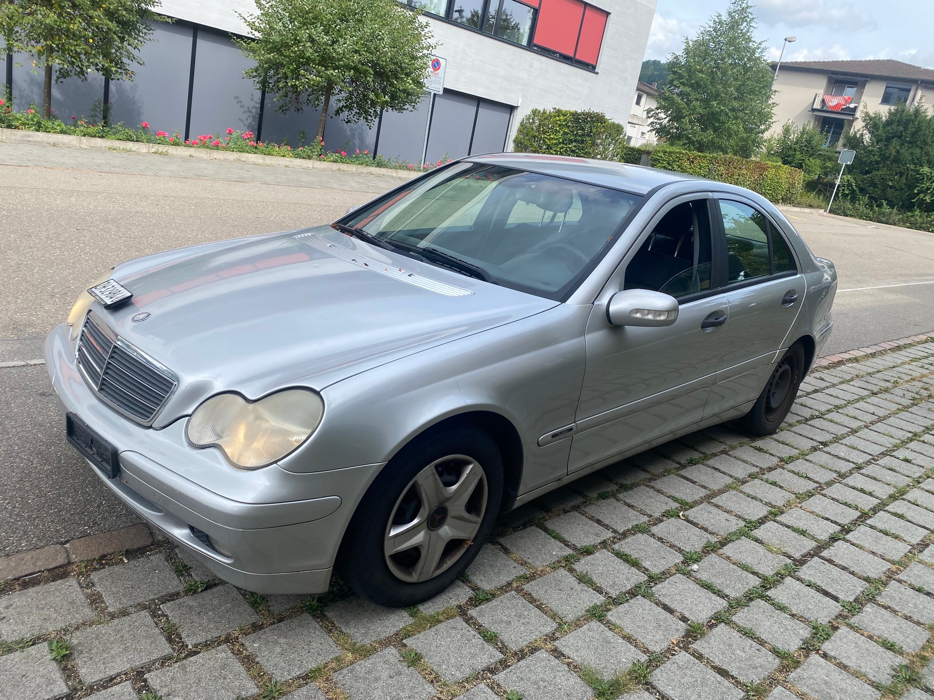 MERCEDES-BENZ C 220 CDI-image-1