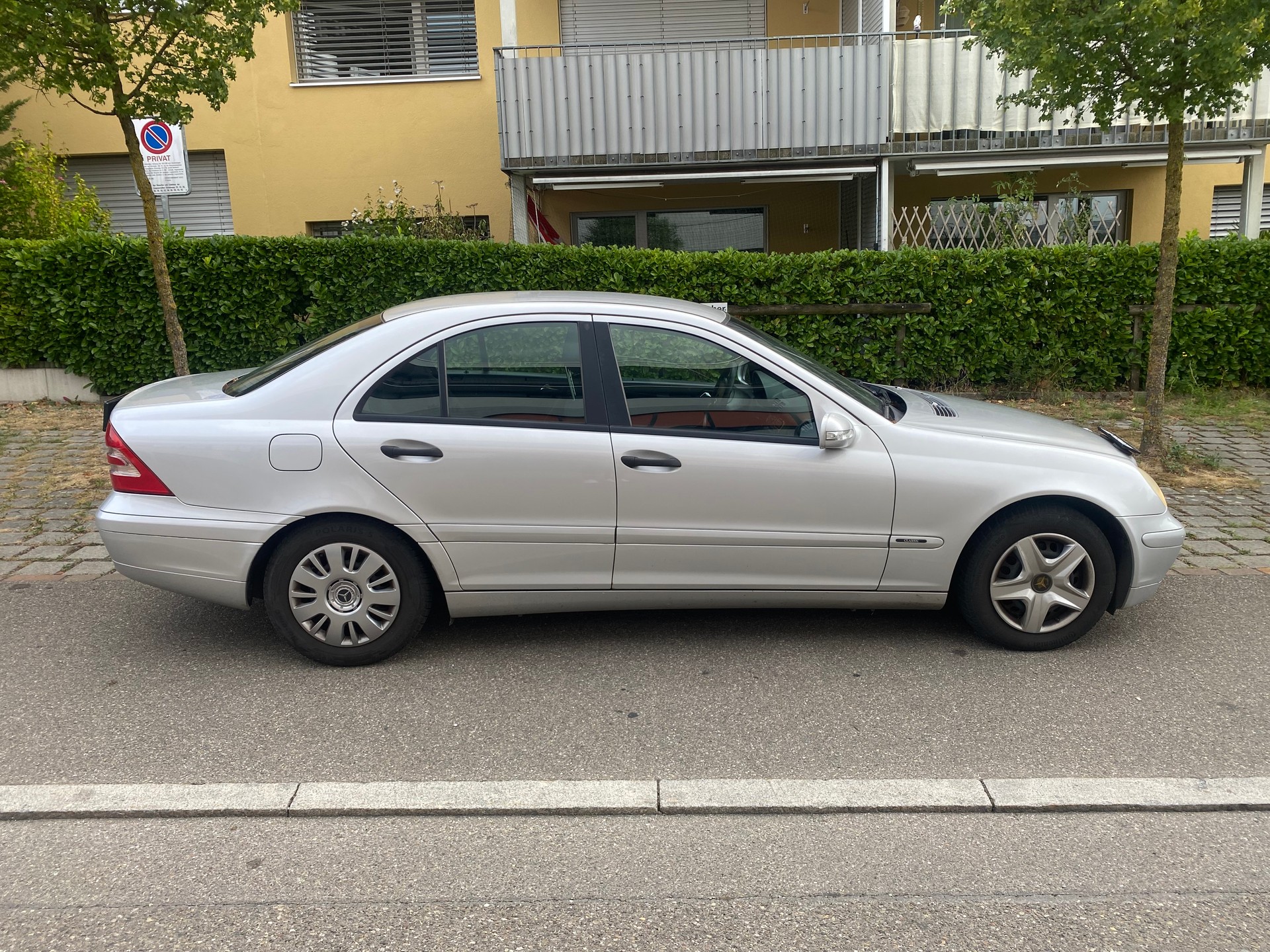 MERCEDES-BENZ C 220 CDI-image-3