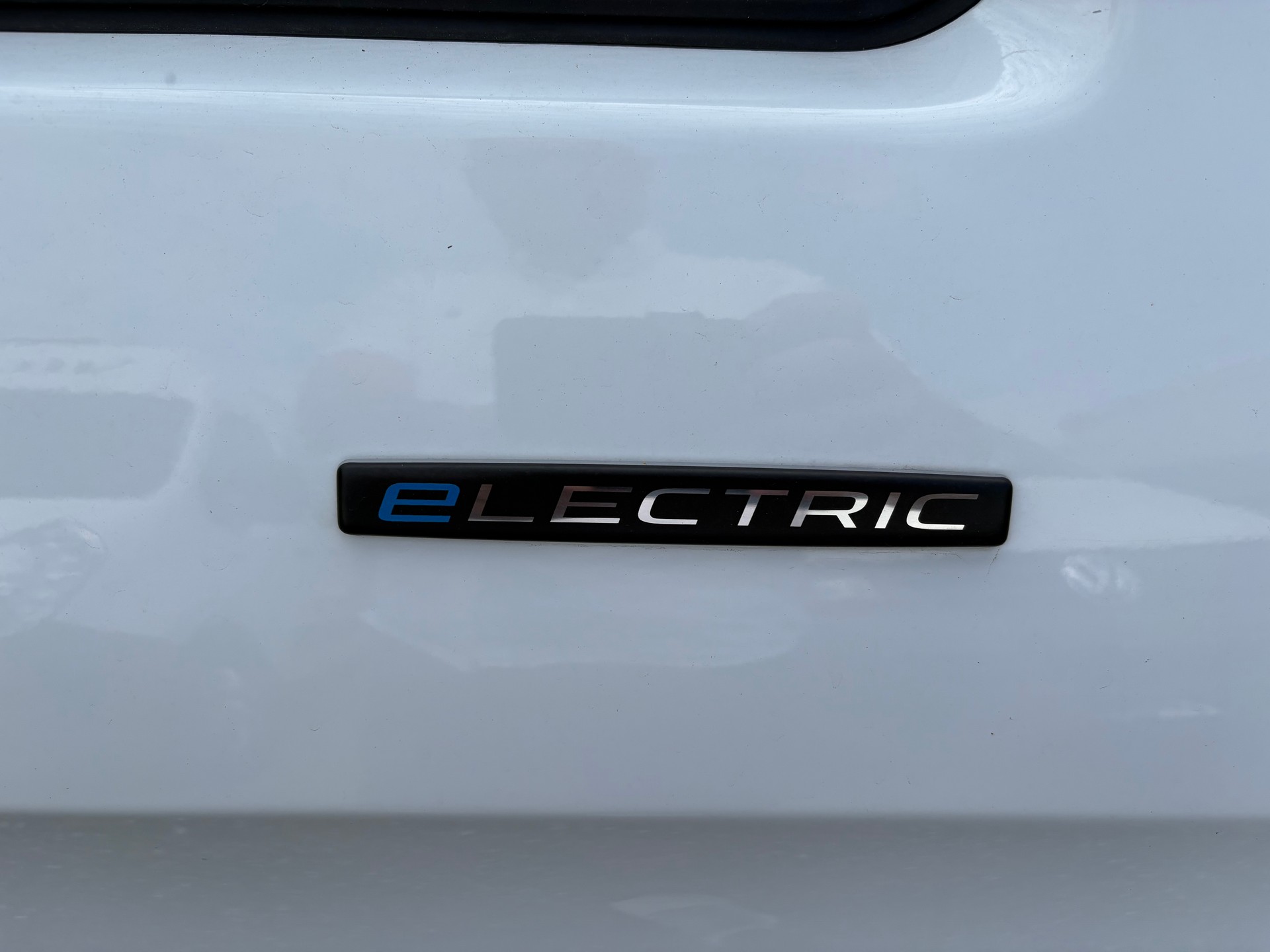 MERCEDES-BENZ eVito 112 Lang-image-7