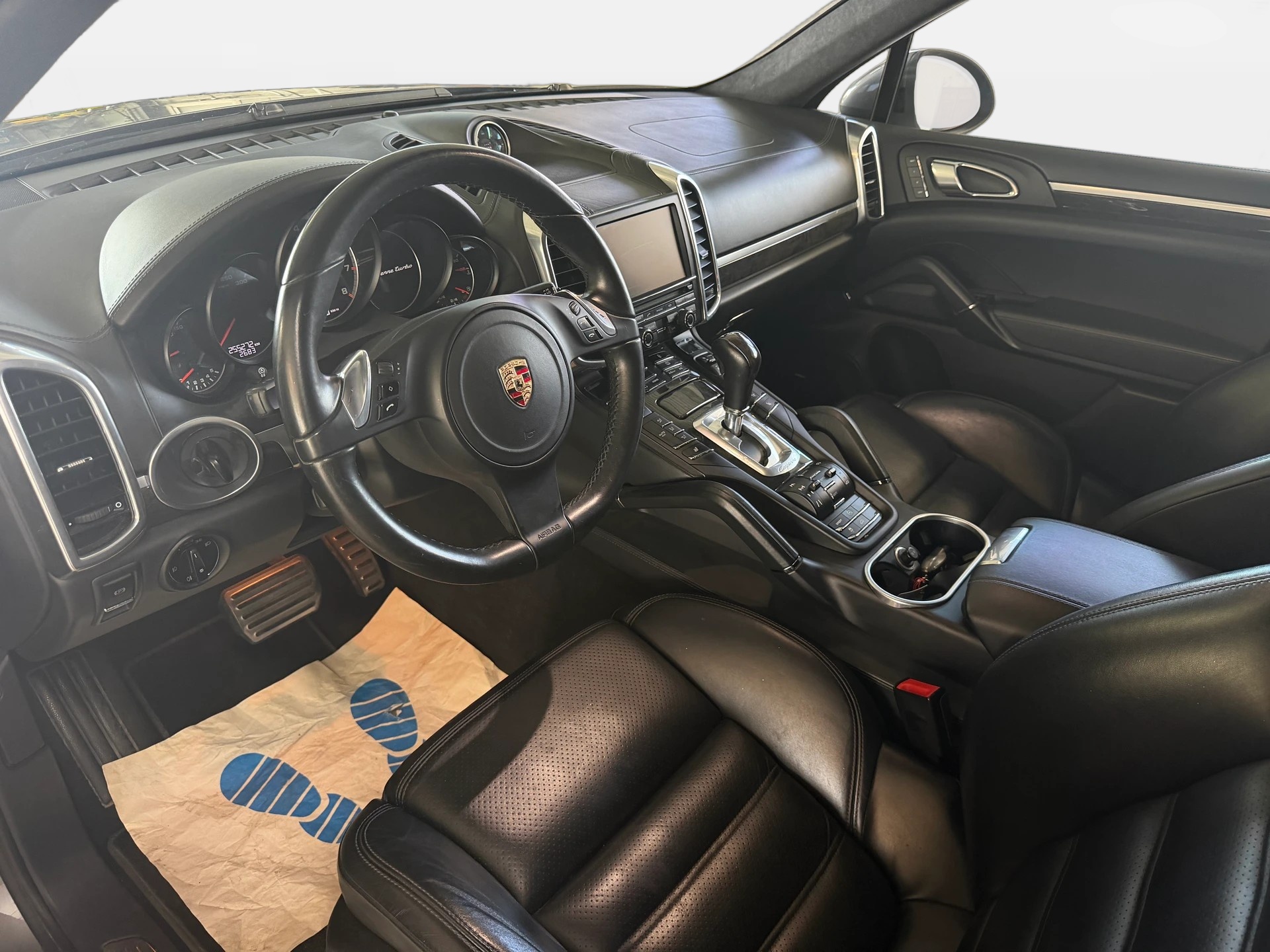 PORSCHE Cayenne Turbo | MFK 10.2024 | AHK 3.5t. | Remus Abgasanlage-image-9