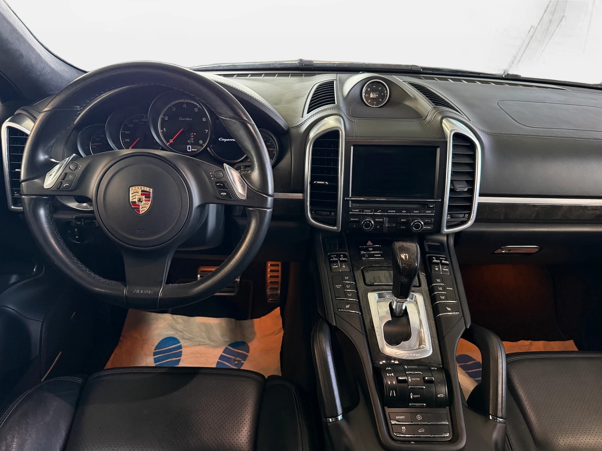 PORSCHE Cayenne Turbo | MFK 10.2024 | AHK 3.5t. | Remus Abgasanlage-image-15