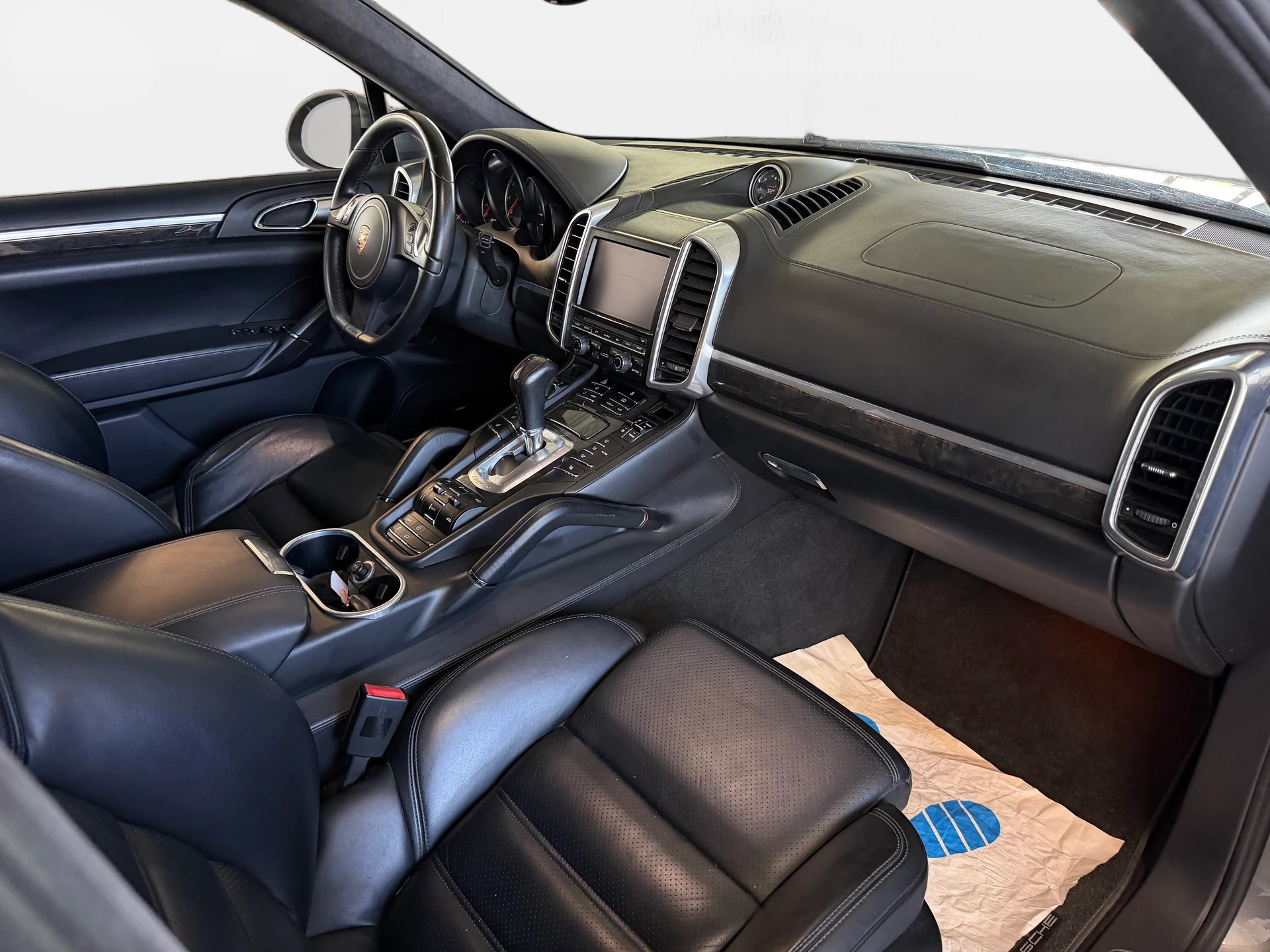 PORSCHE Cayenne Turbo | MFK 10.2024 | AHK 3.5t. | Remus Abgasanlage-image-10