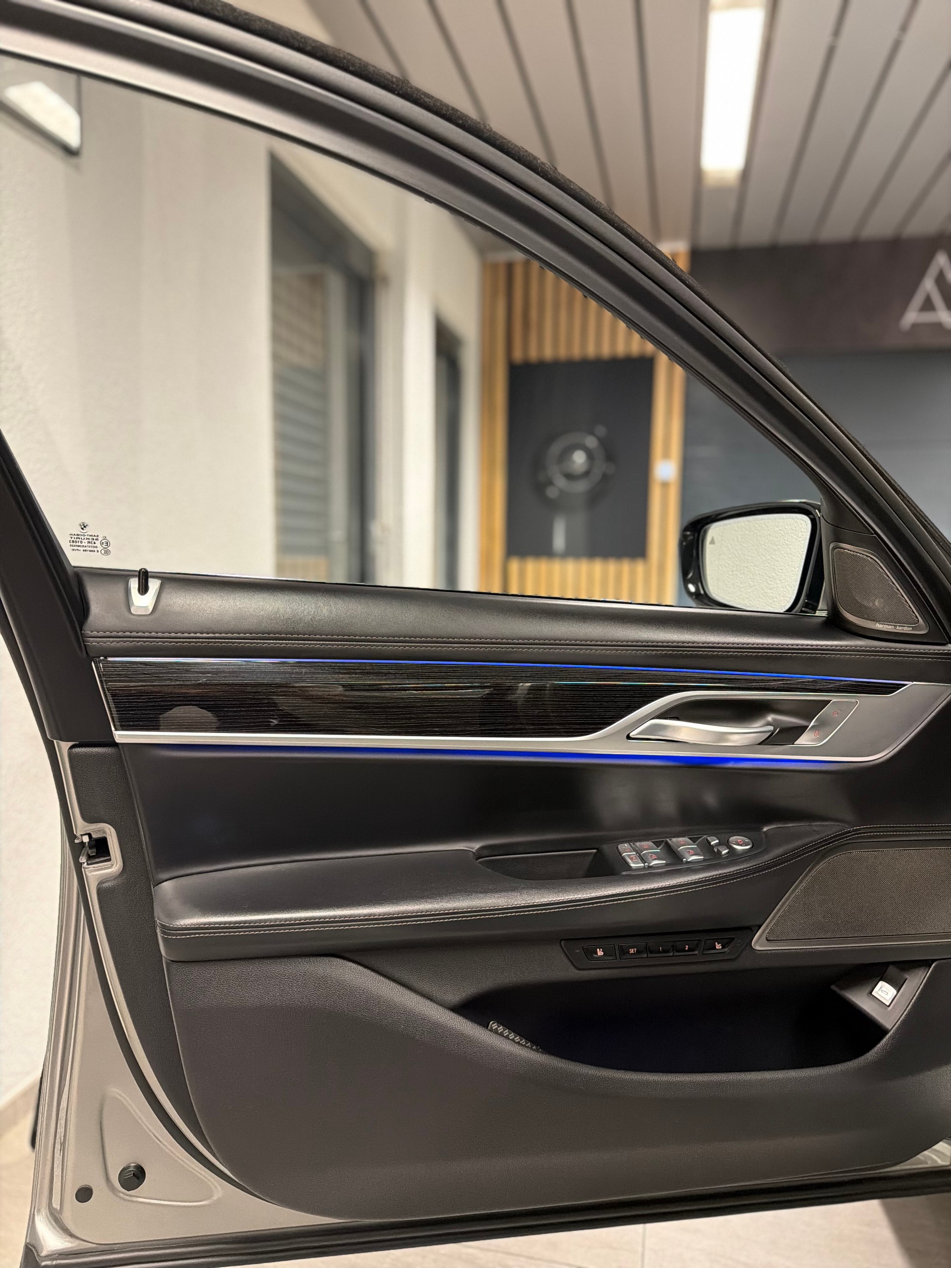 BMW BMW 730d xDrive 48V M Sport Steptronic | 1. Hand | Liebhaberfahrzeug | Exklusiv ausgestattet-image-12