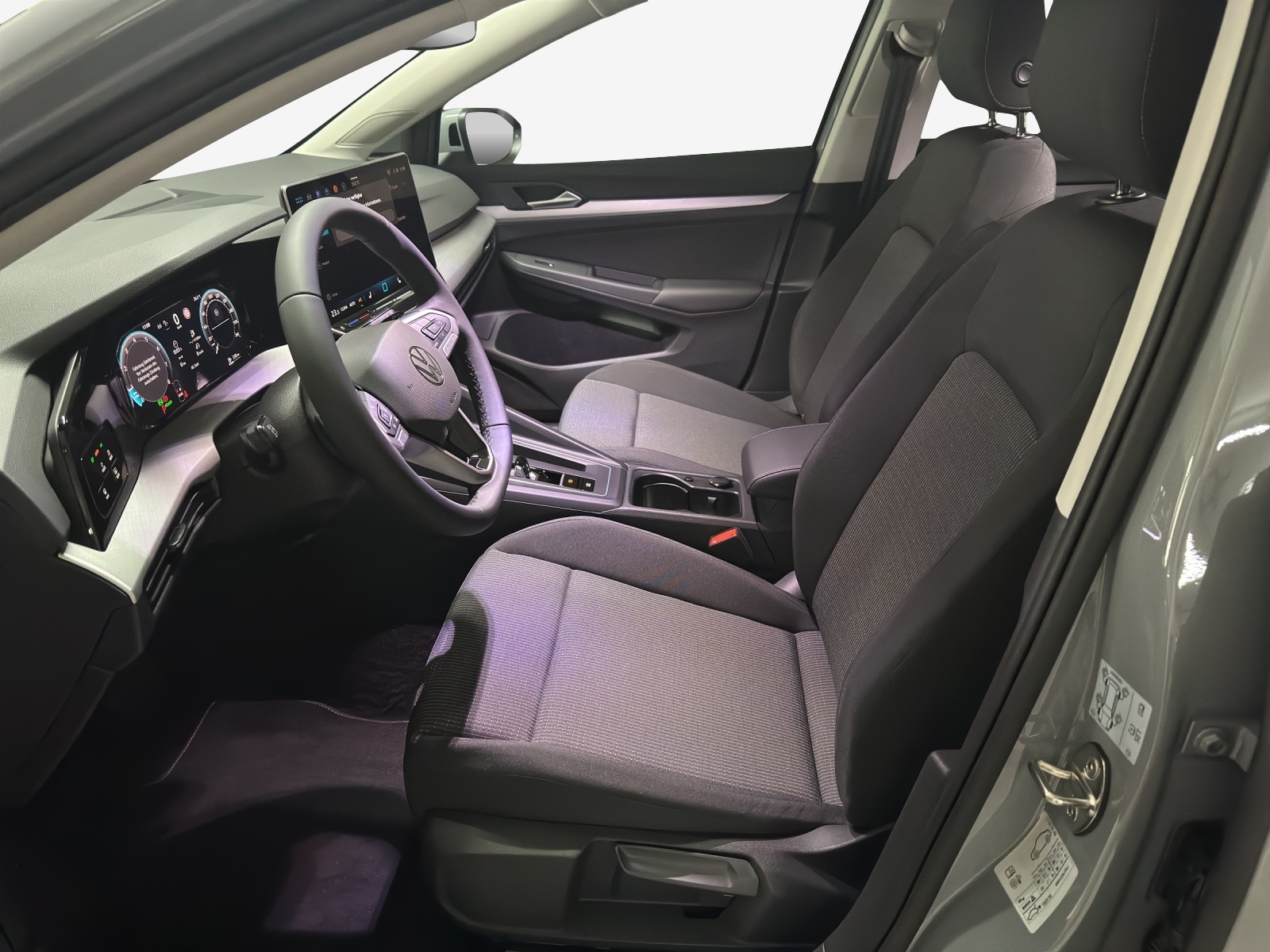 VW Golf 1.5 e TSI mHEV Value DSG-image-7