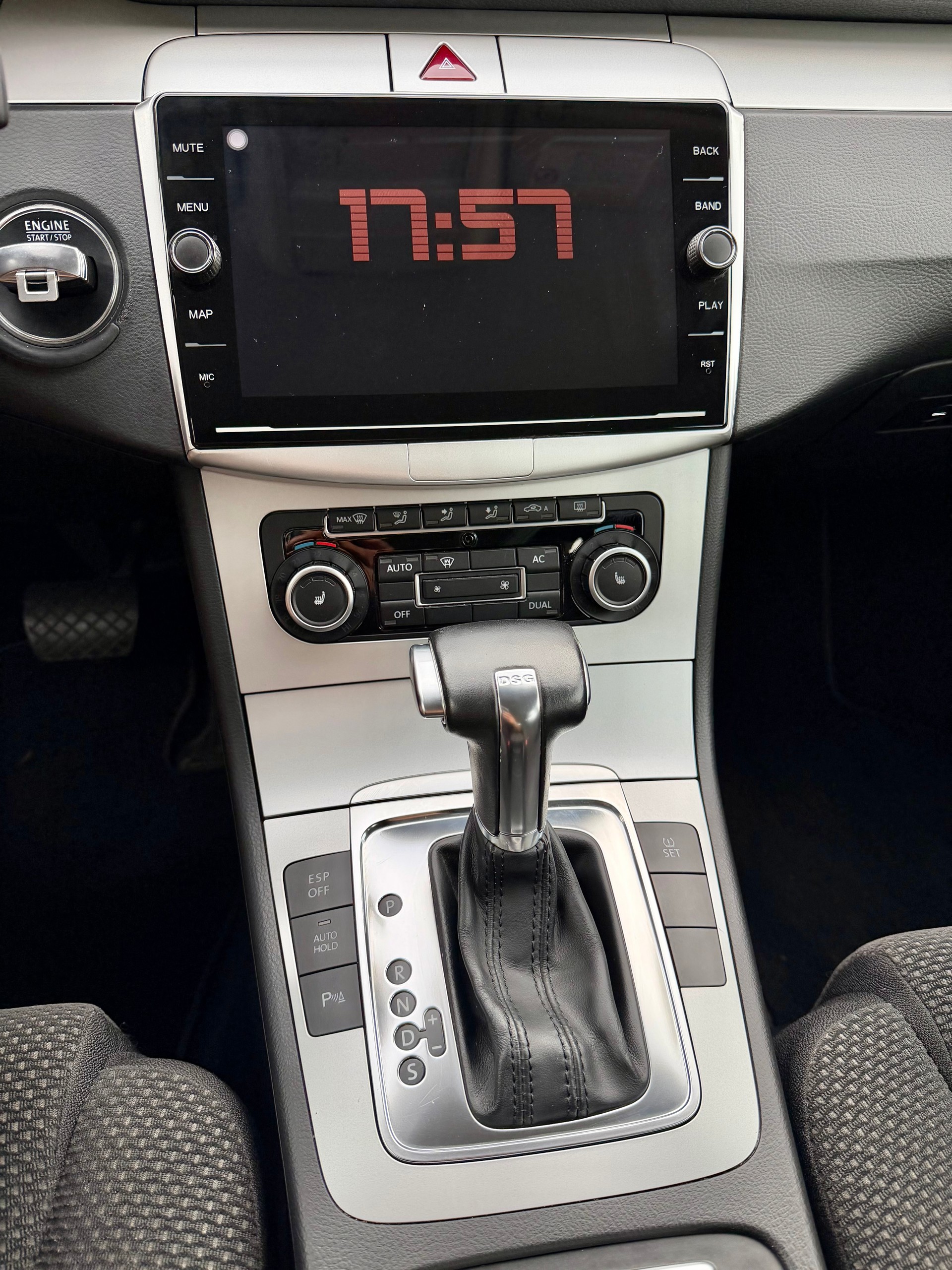 VW PASSAT-image-7