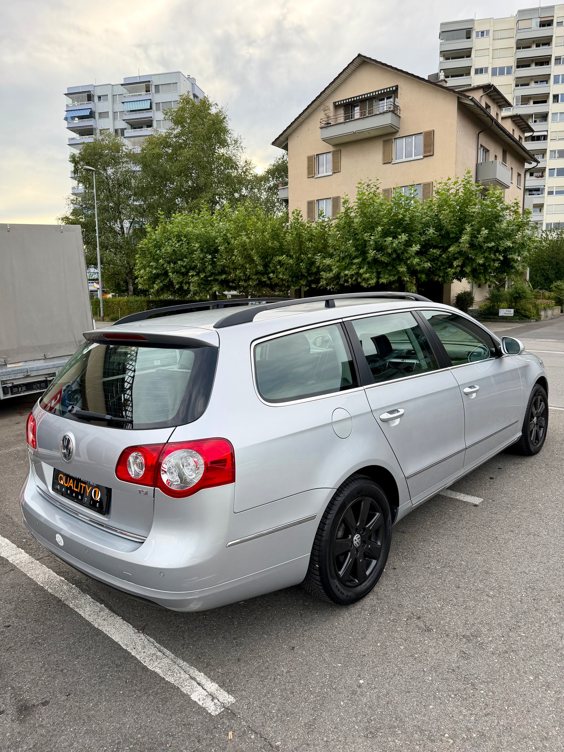 VW PASSAT-image-3