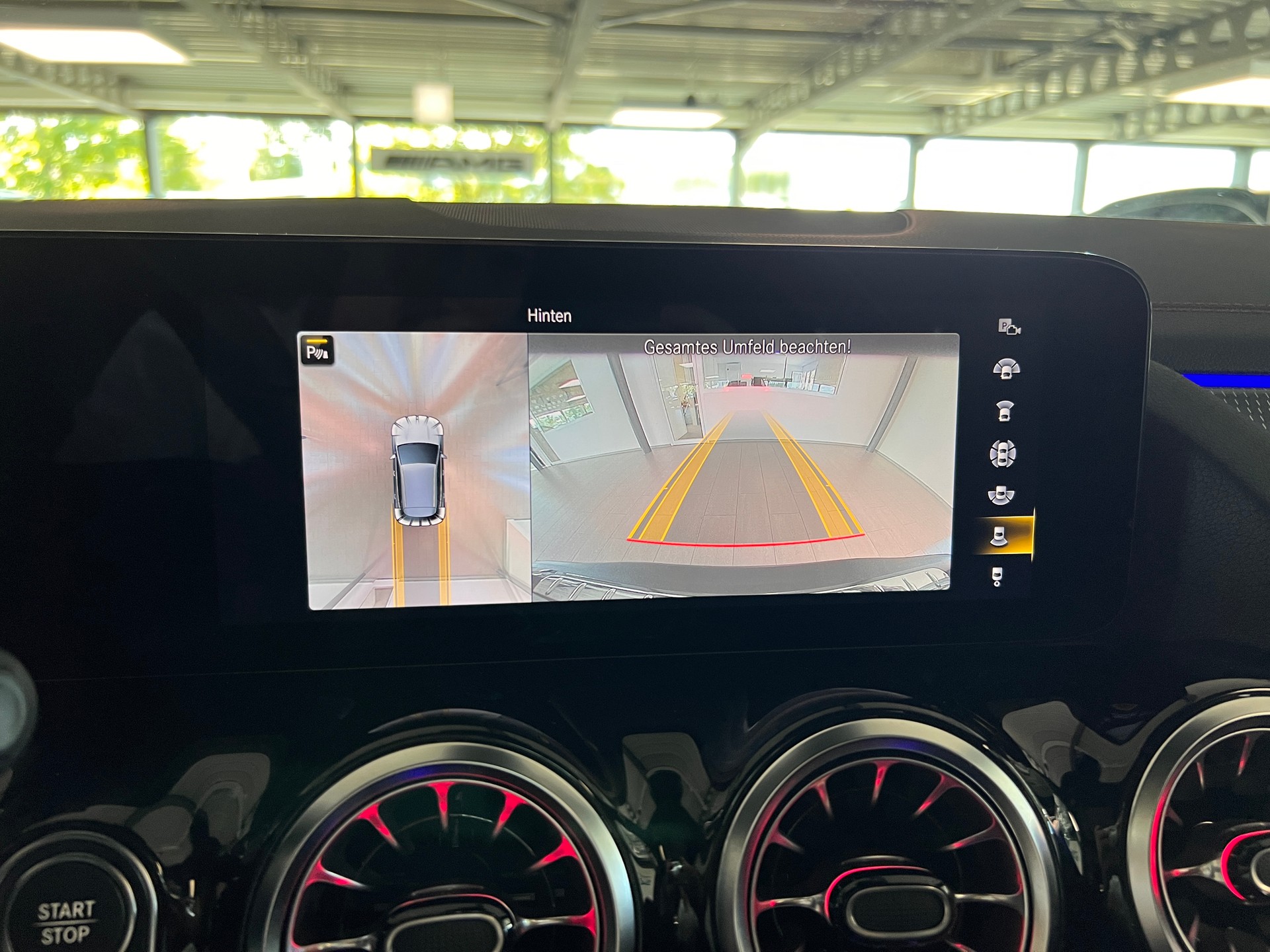 MERCEDES-BENZ EQA 300 AMG Line 4Matic-image-12