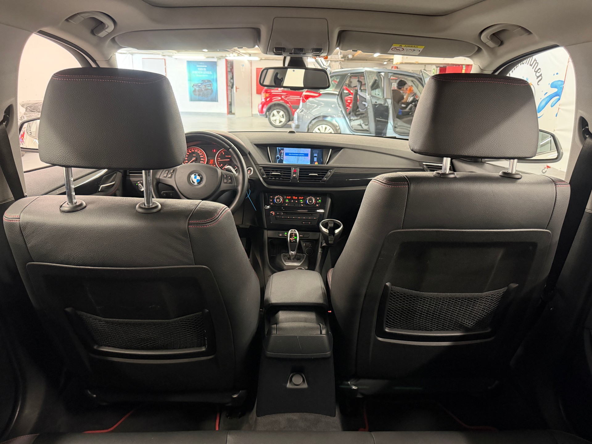 BMW X1 xDrive 20d Sport Line Steptronic-image-11