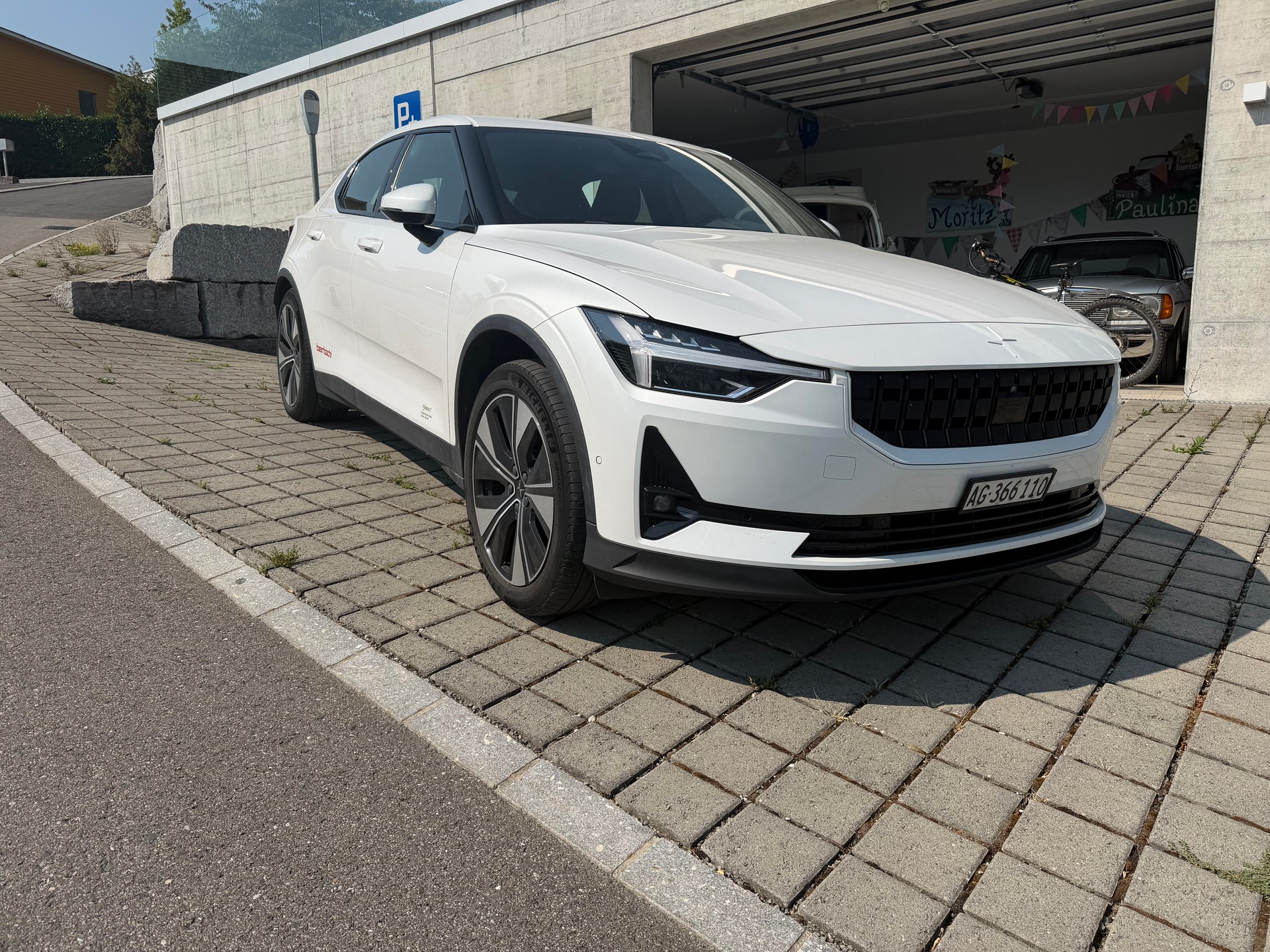 POLESTAR Long Range Dual Motor-image-1