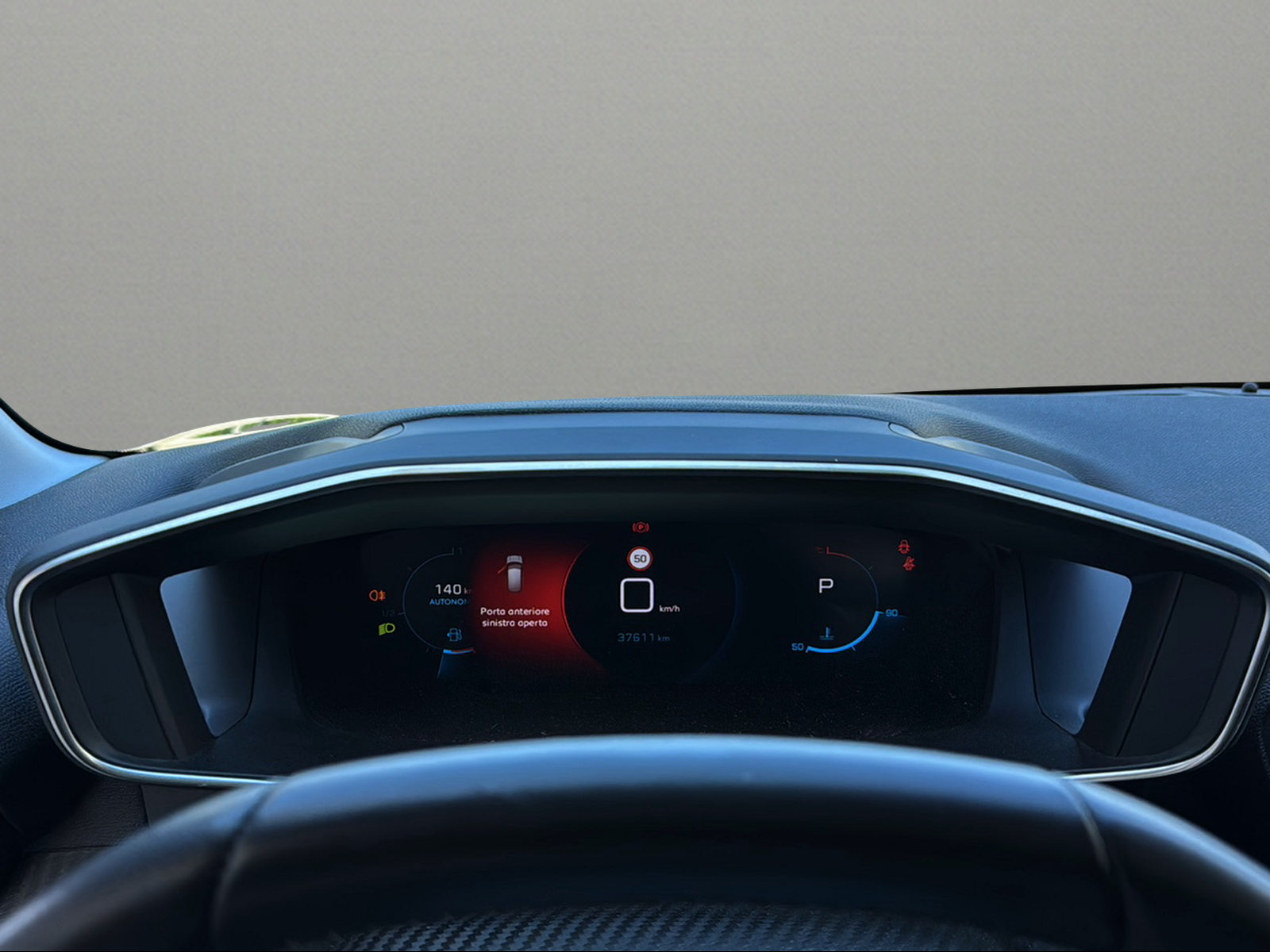 PEUGEOT 208 1.2 PureTech Allure Pack EAT8-image-5