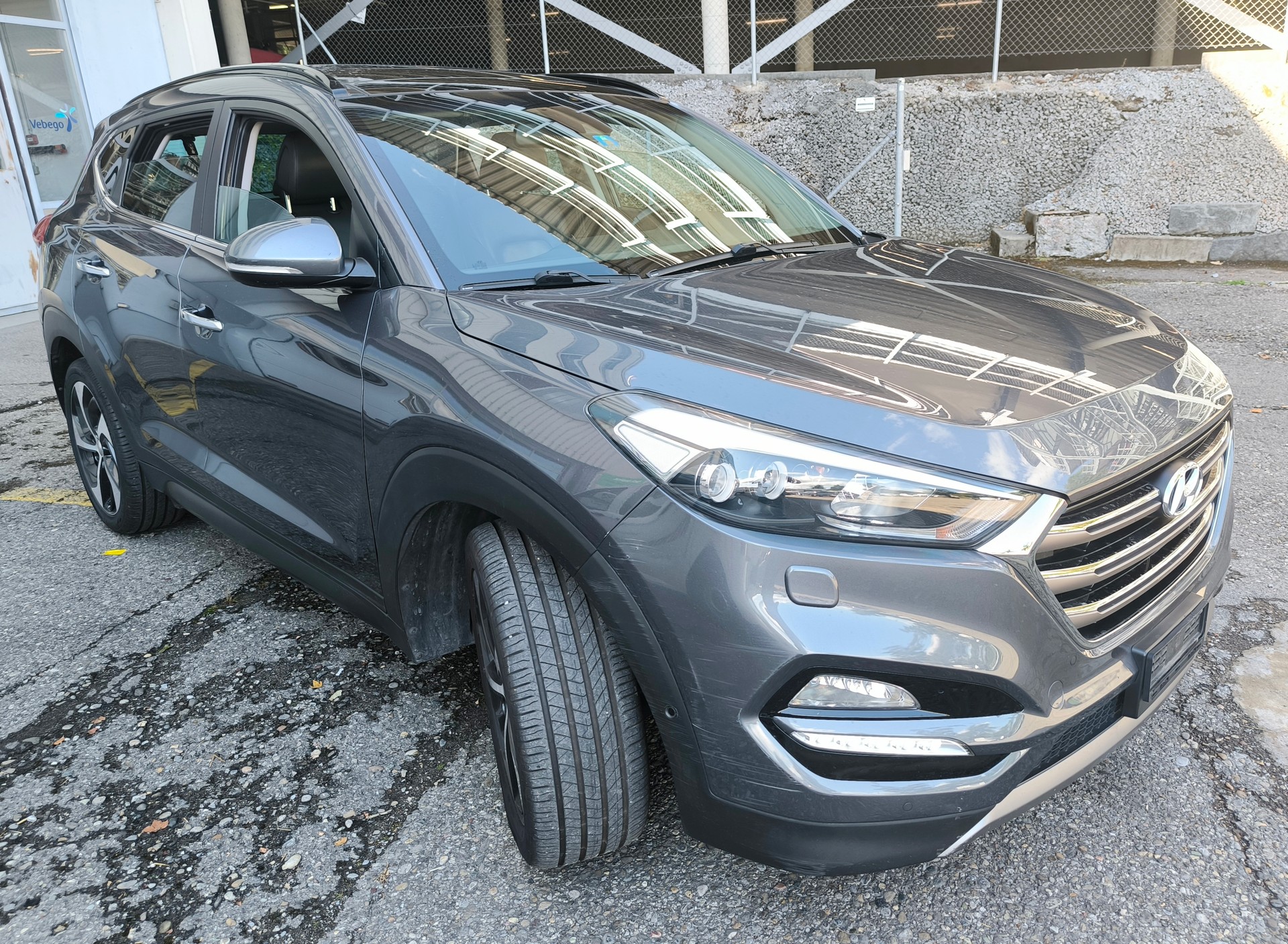 HYUNDAI Tucson 2.0 CRDI Launch Edition 4WD Automatic-image-1