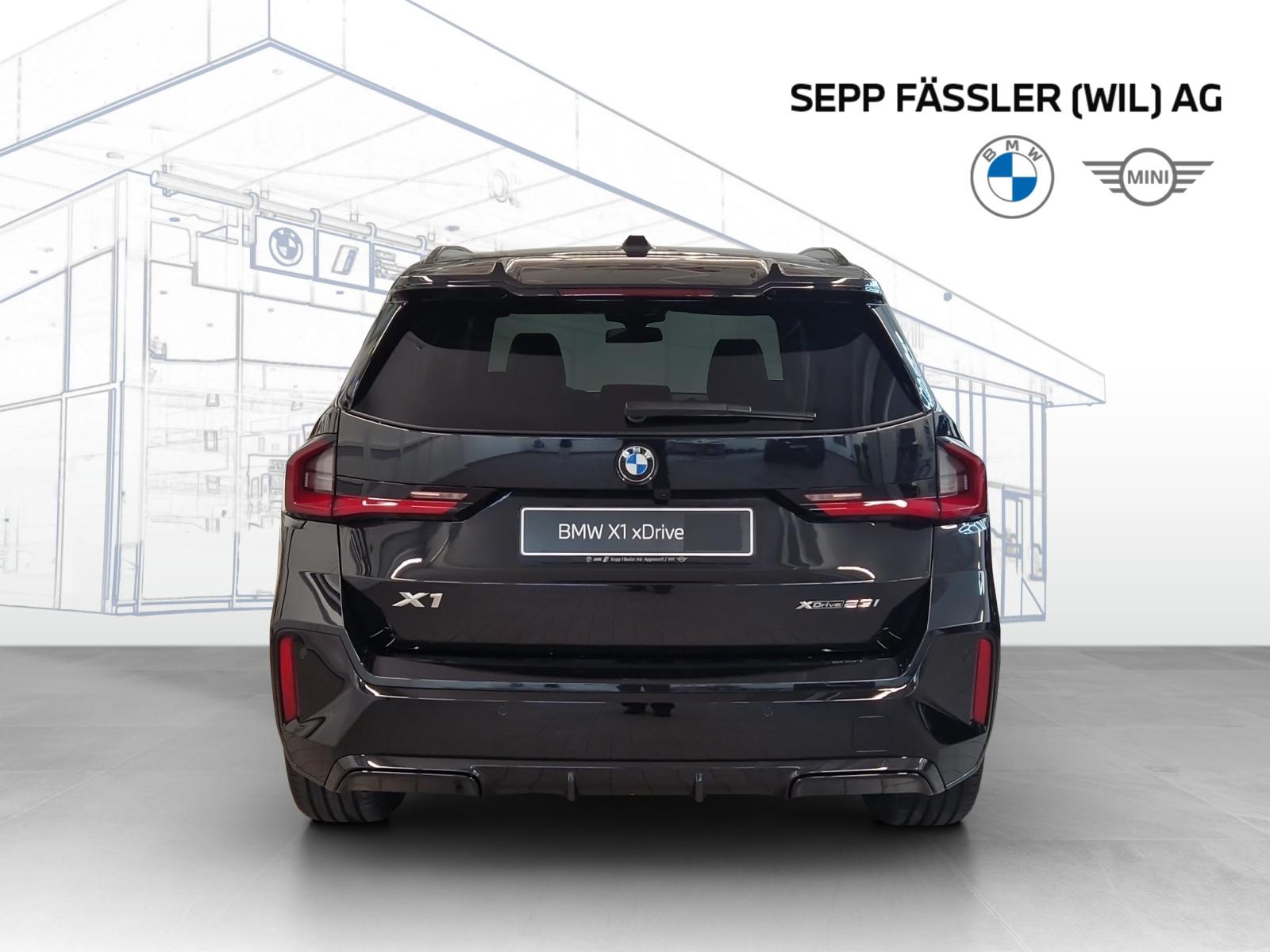 BMW X1 23i xDrive M Sport Pro-showroom-element-3