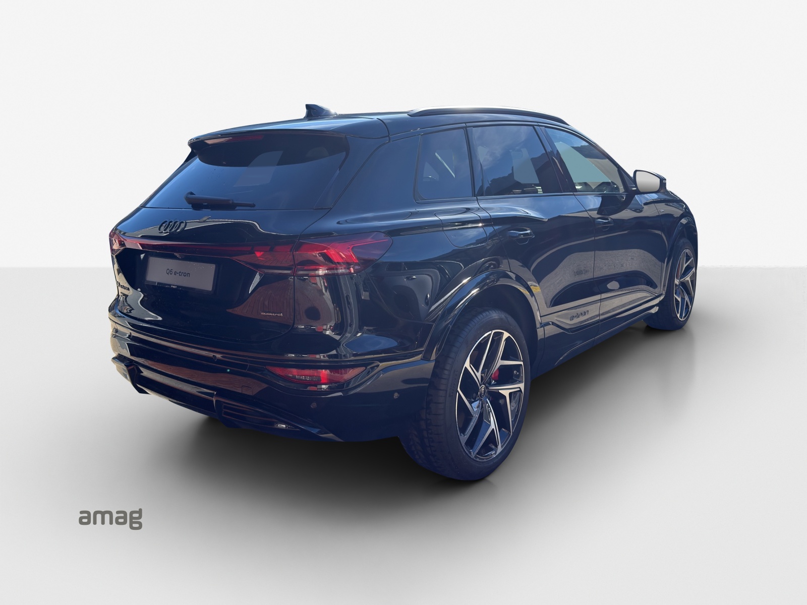 AUDI Q6 e-tron quattro-image-4