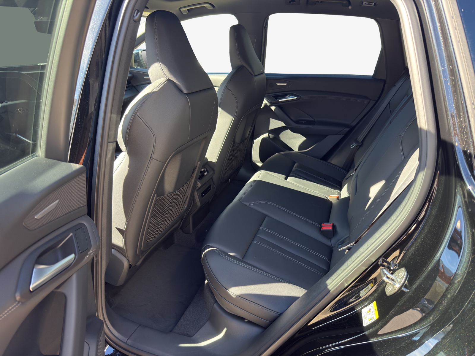 AUDI Q6 e-tron quattro-image-11