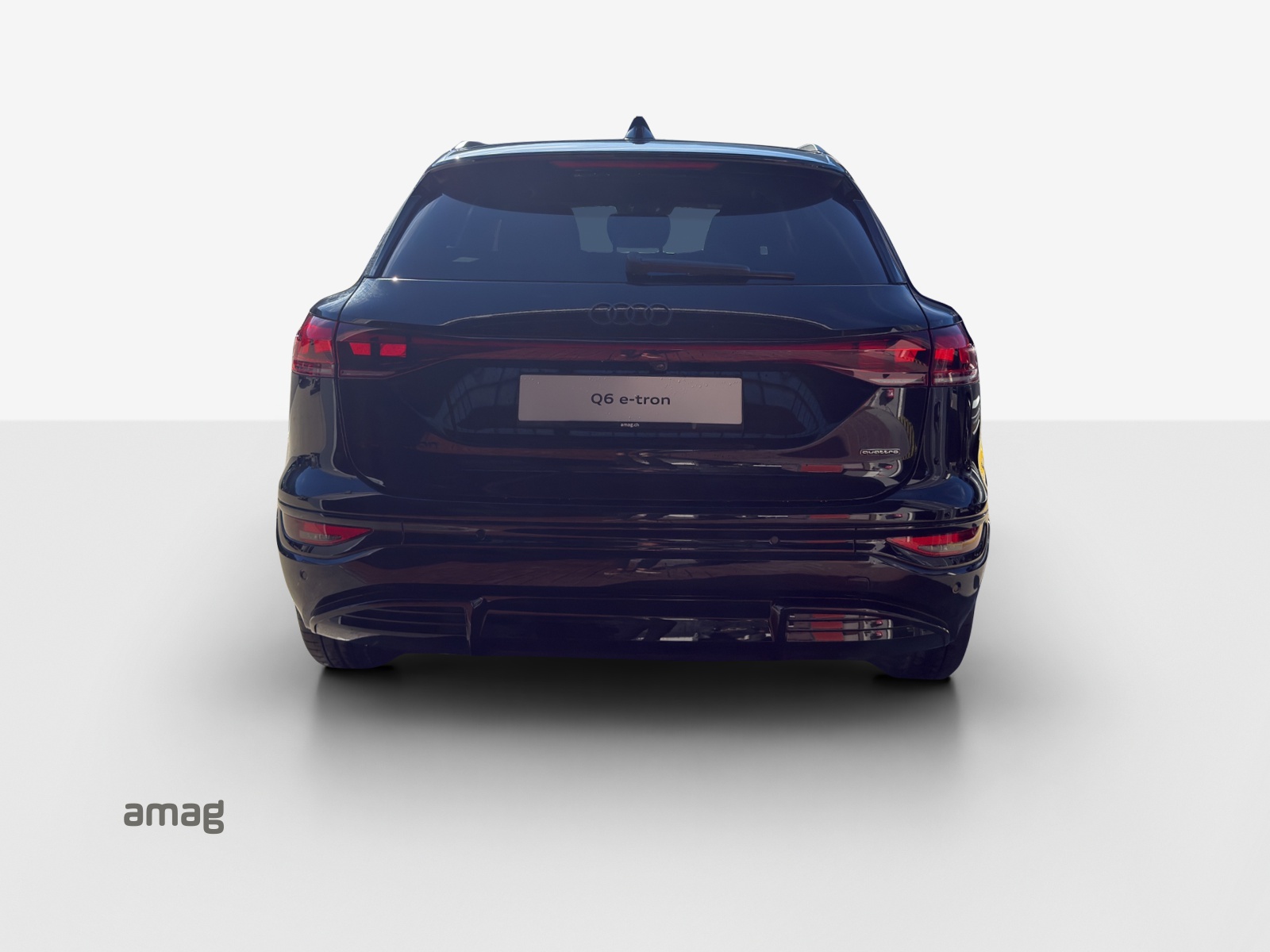 AUDI Q6 e-tron quattro-image-3