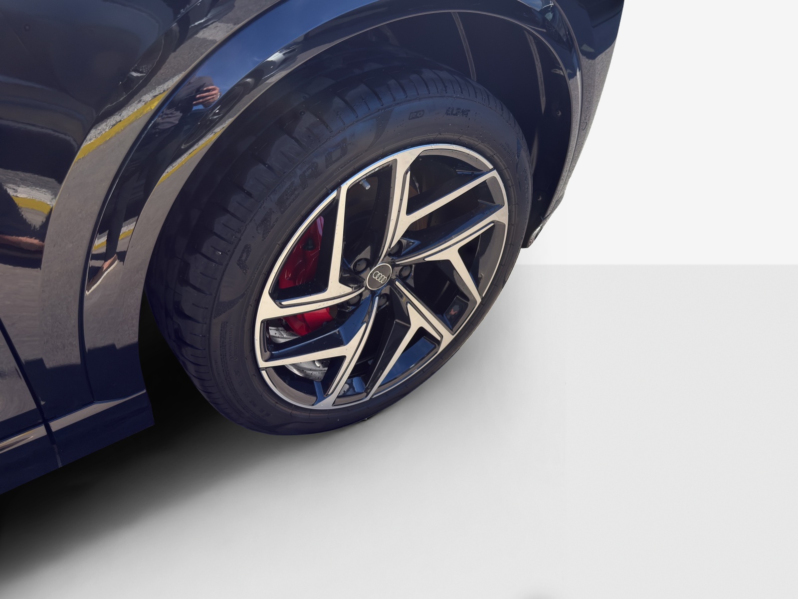 AUDI Q6 e-tron quattro-image-13