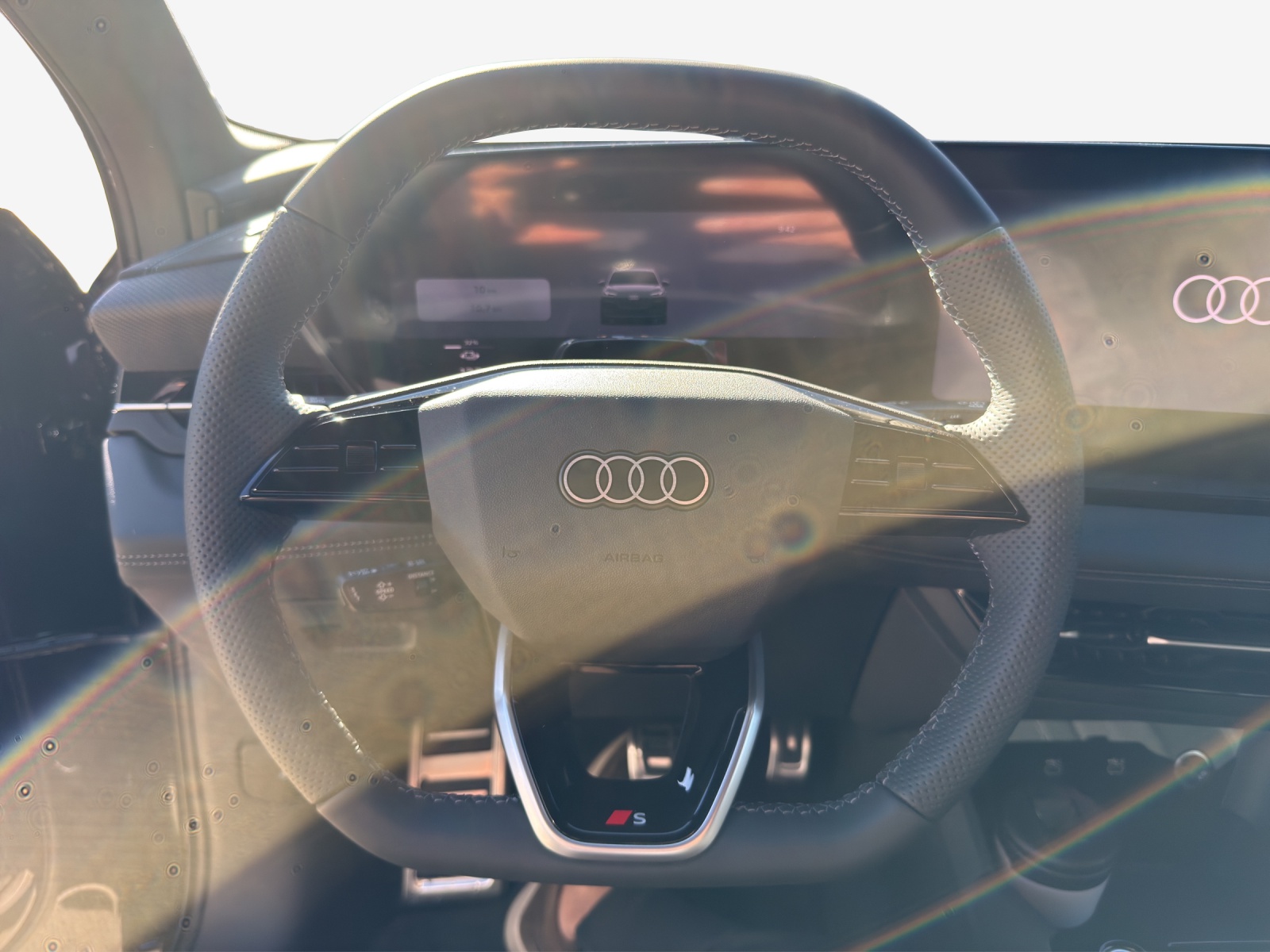 AUDI Q6 e-tron quattro-image-9