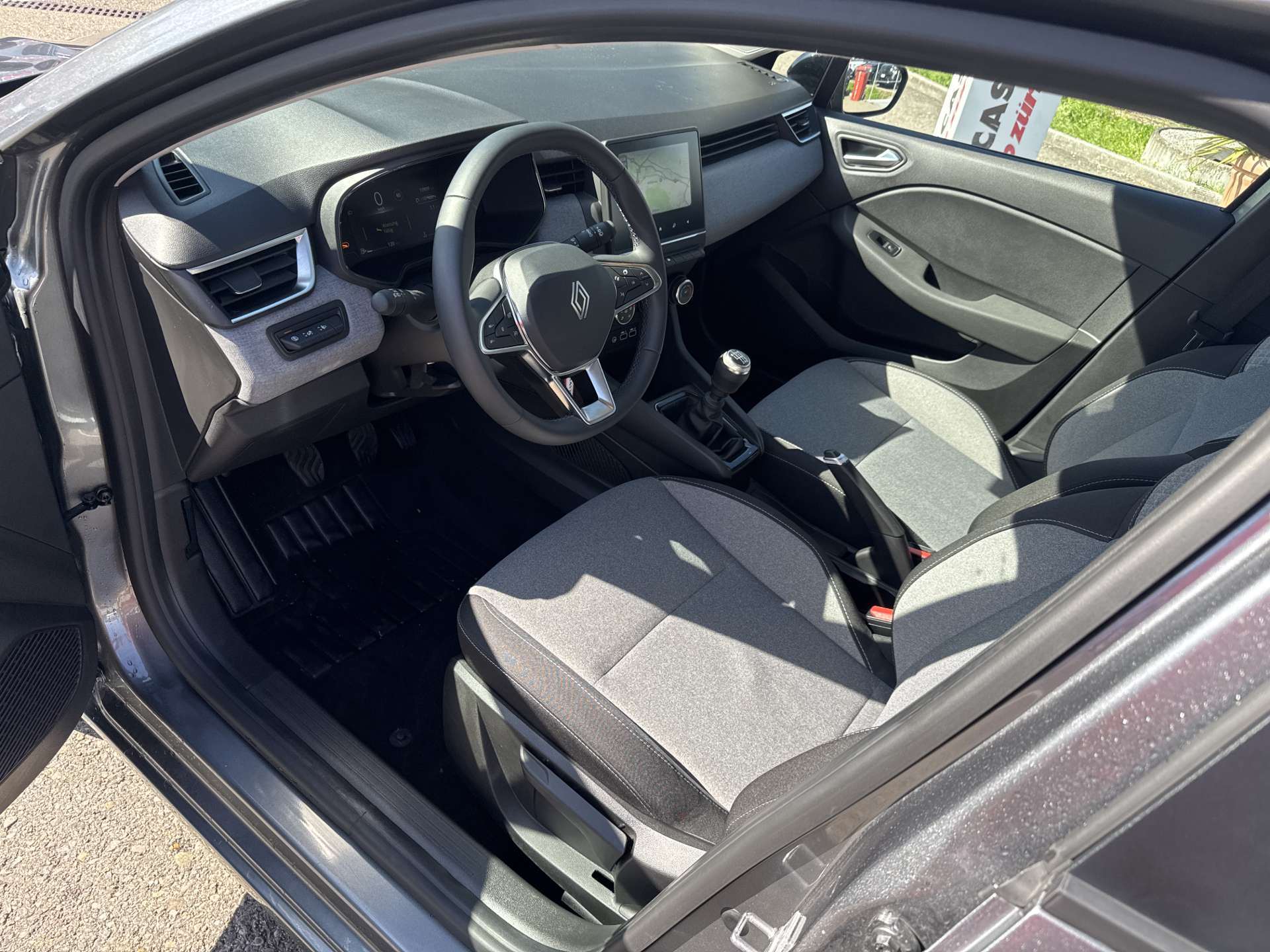 RENAULT Clio 1.5 DCi Evolution 100PS-image-5
