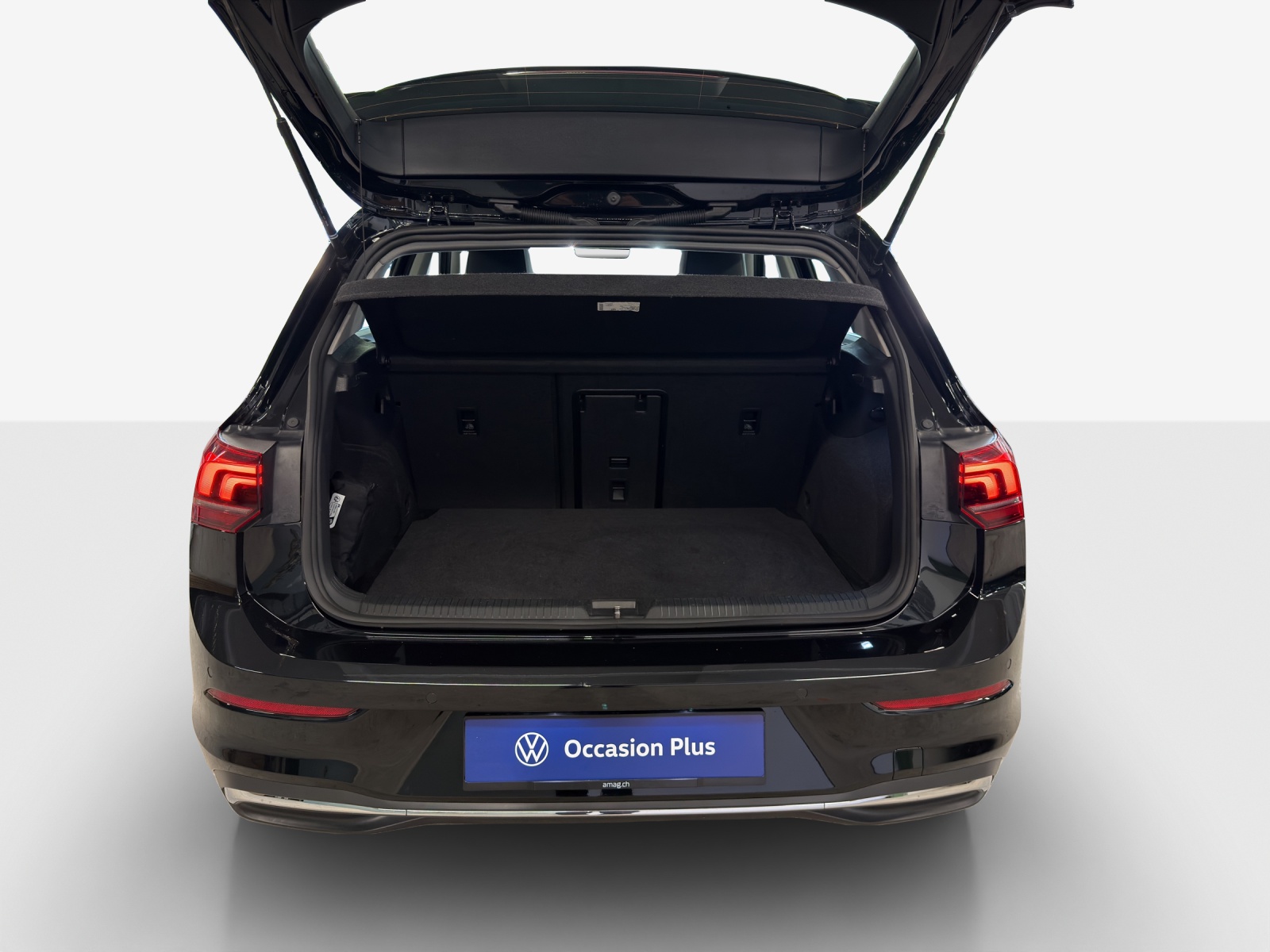 VW Golf 1.5 e TSI mHEV Style DSG-image-12