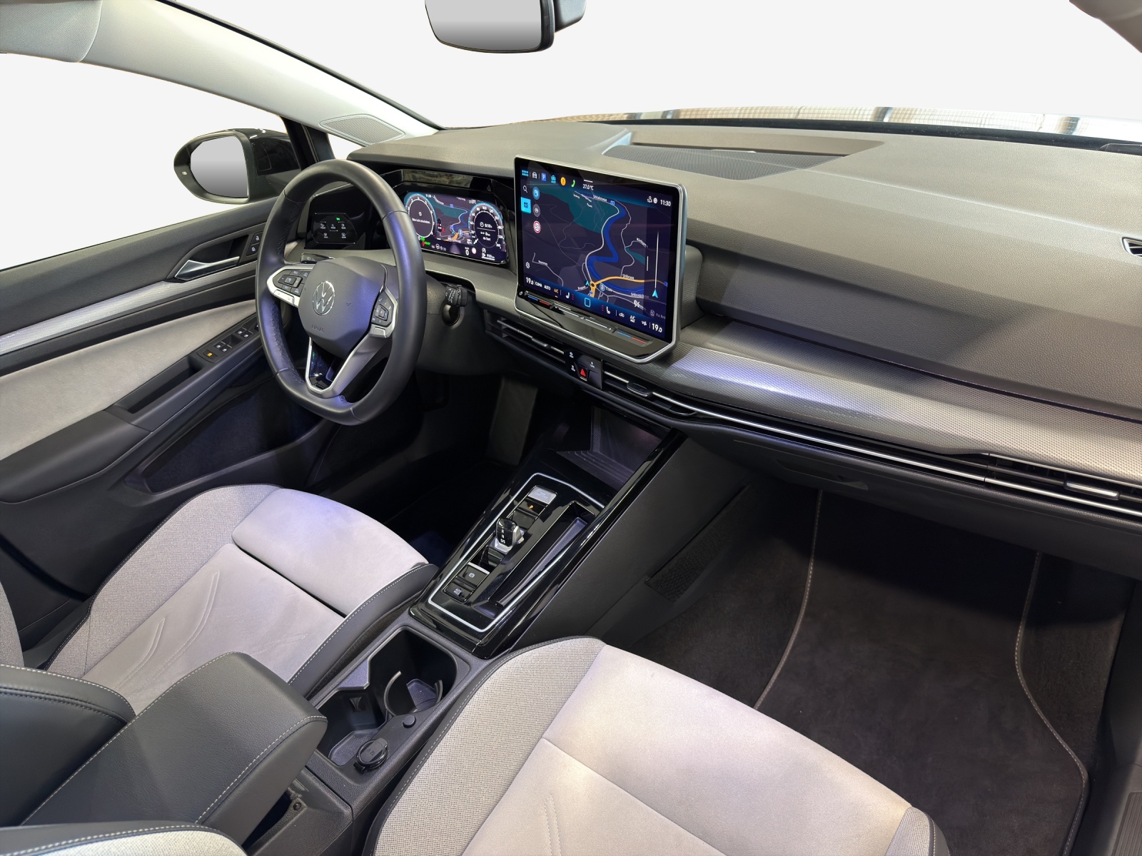 VW Golf 1.5 e TSI mHEV Style DSG-image-15