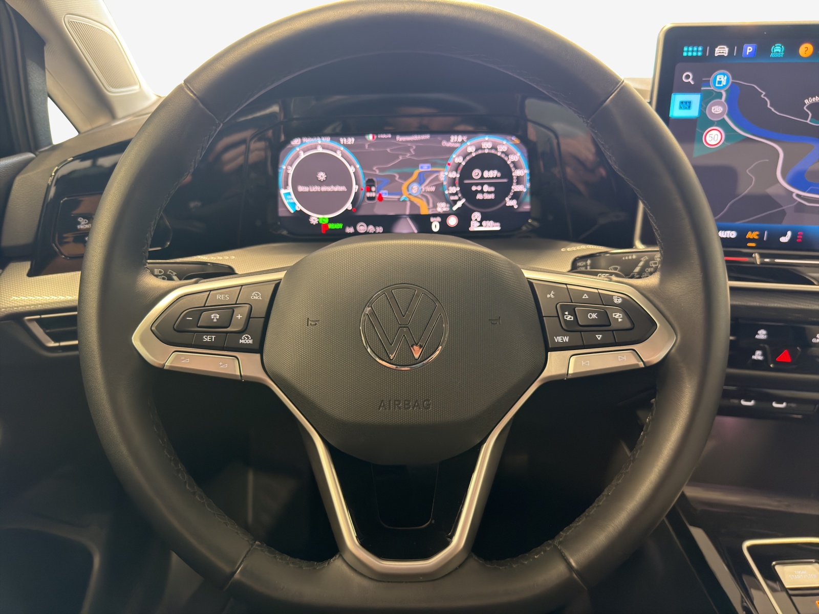 VW Golf 1.5 e TSI mHEV Style DSG-image-9