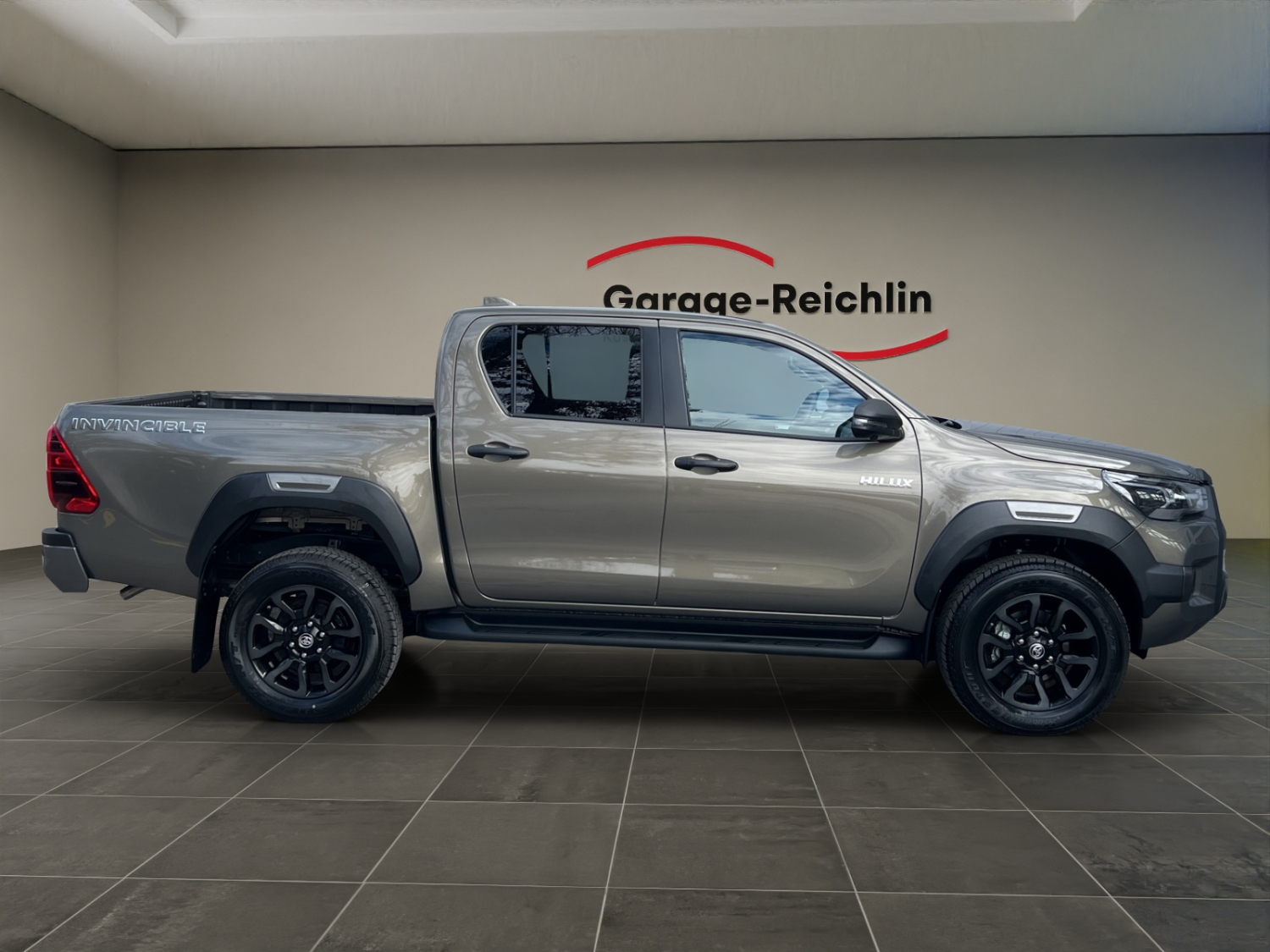 TOYOTA Hilux Double Cab.-Pick-up 2.8 D-4D 204 Invincible MHEV-image-5