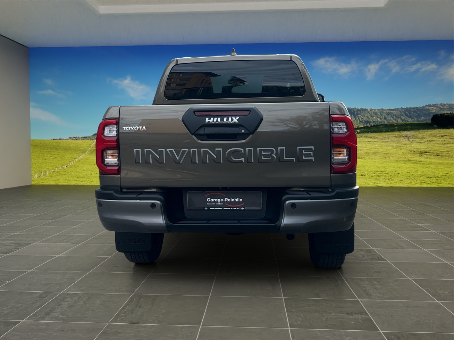 TOYOTA Hilux Double Cab.-Pick-up 2.8 D-4D 204 Invincible MHEV-image-3