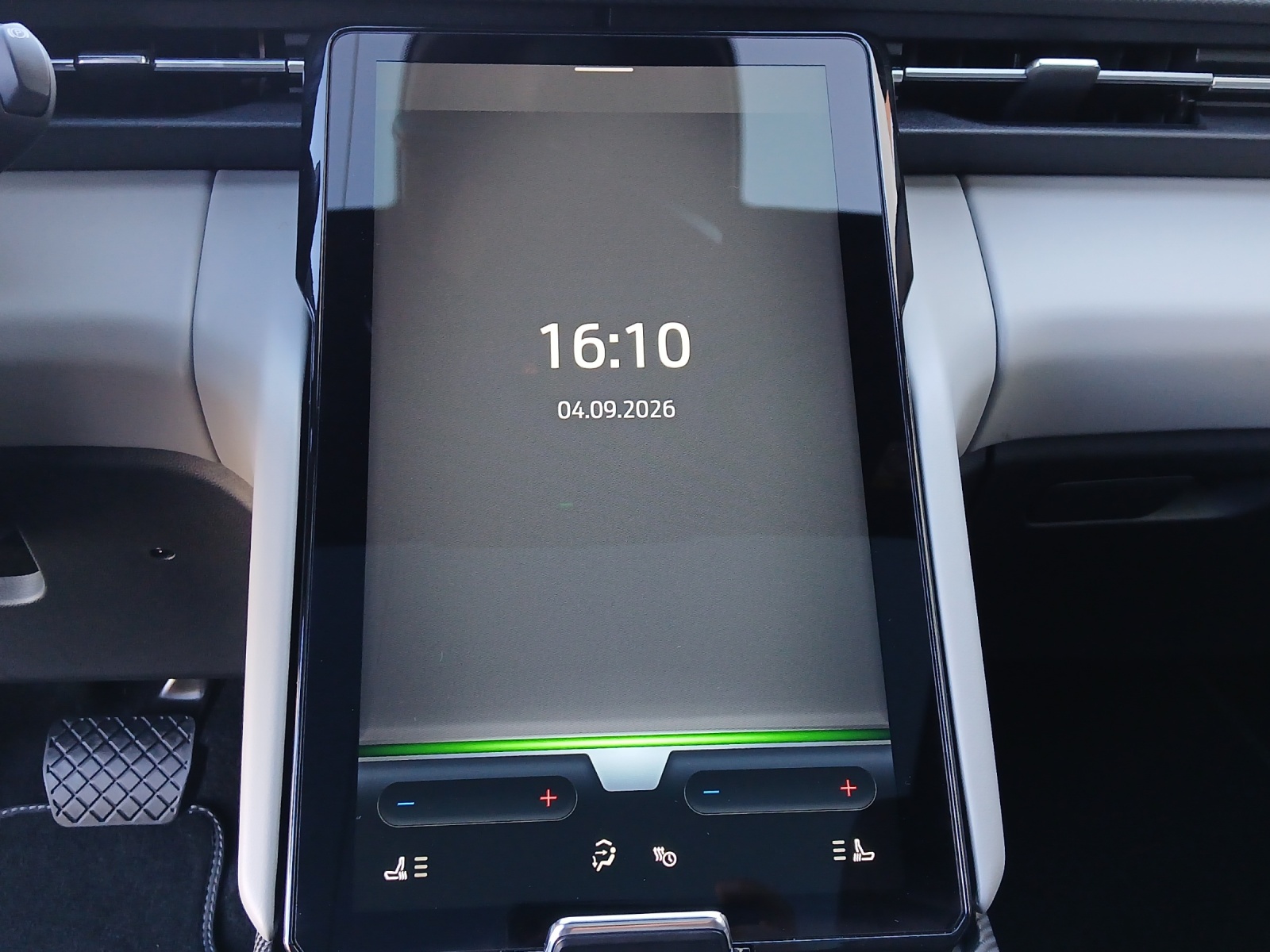 FORD Explorer Extended Range Premium AWD-image-10