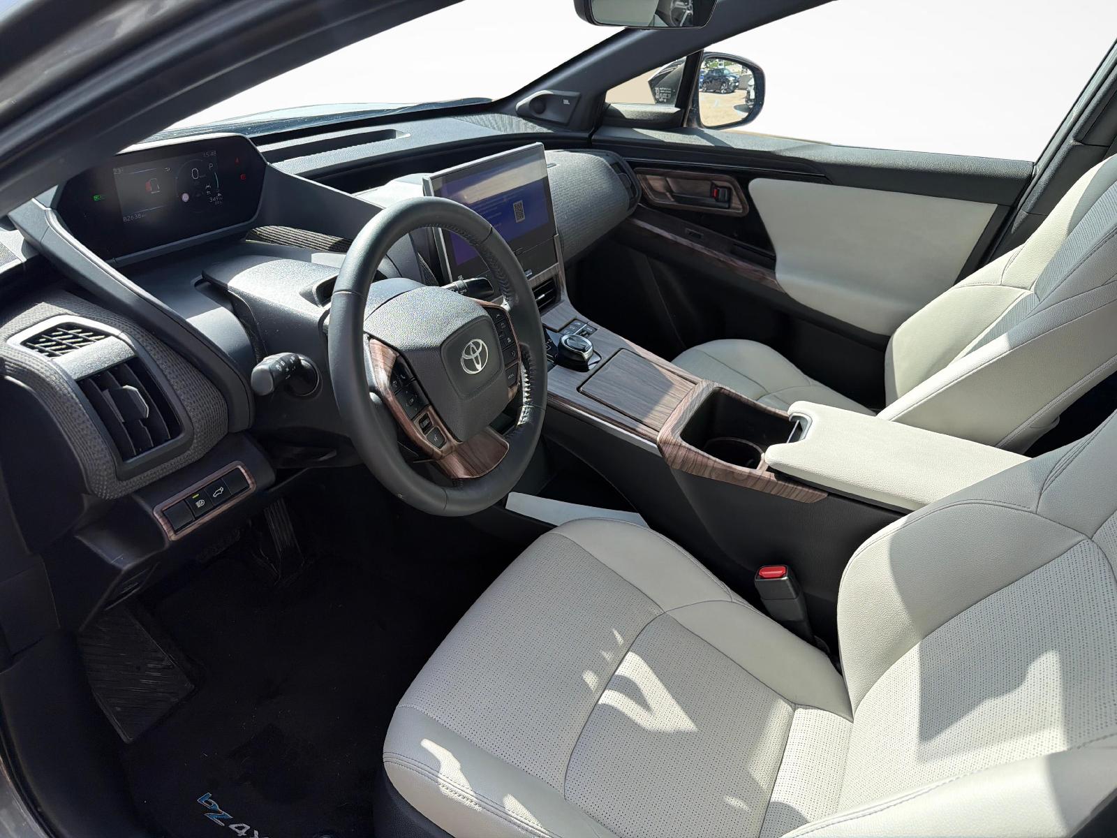 TOYOTA bZ4X Premium AWD-image-9