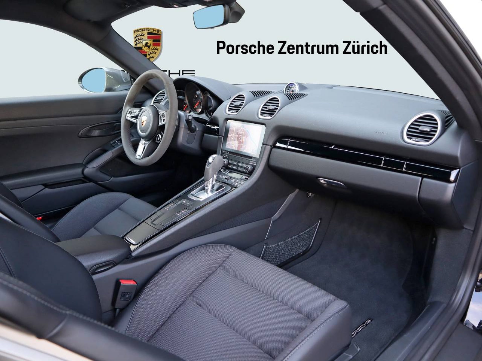 PORSCHE 718 Cayman T-image-8