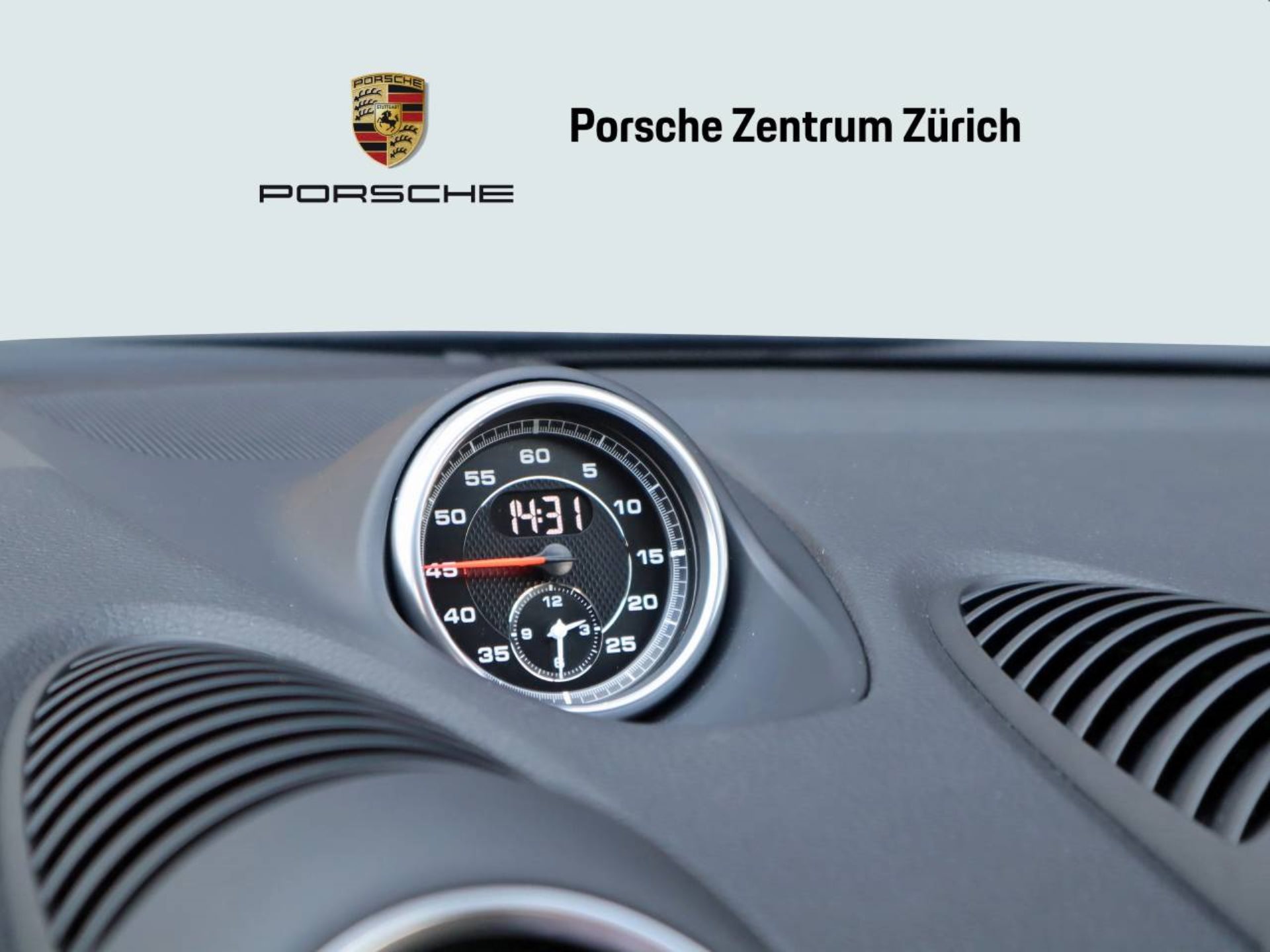 PORSCHE 718 Cayman T-image-10