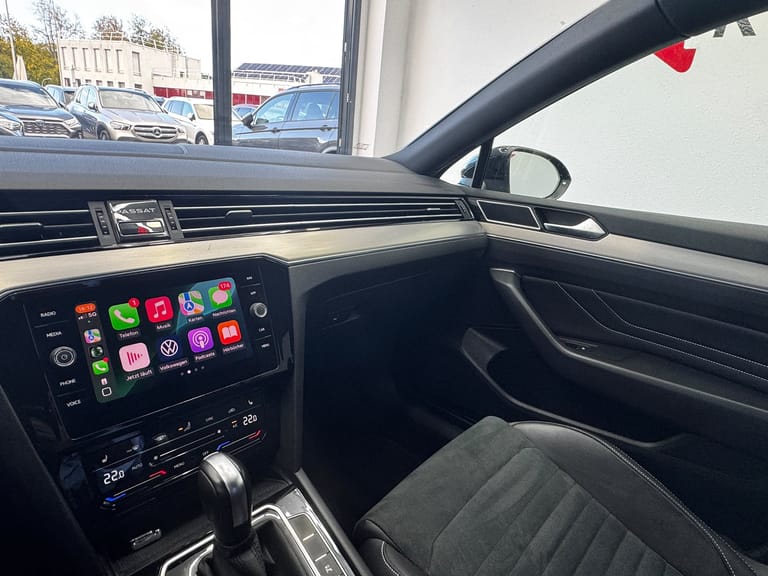 VW Passat 2.0 TDI BMT Elegance 4Motion DSG, foto 12 di 25
