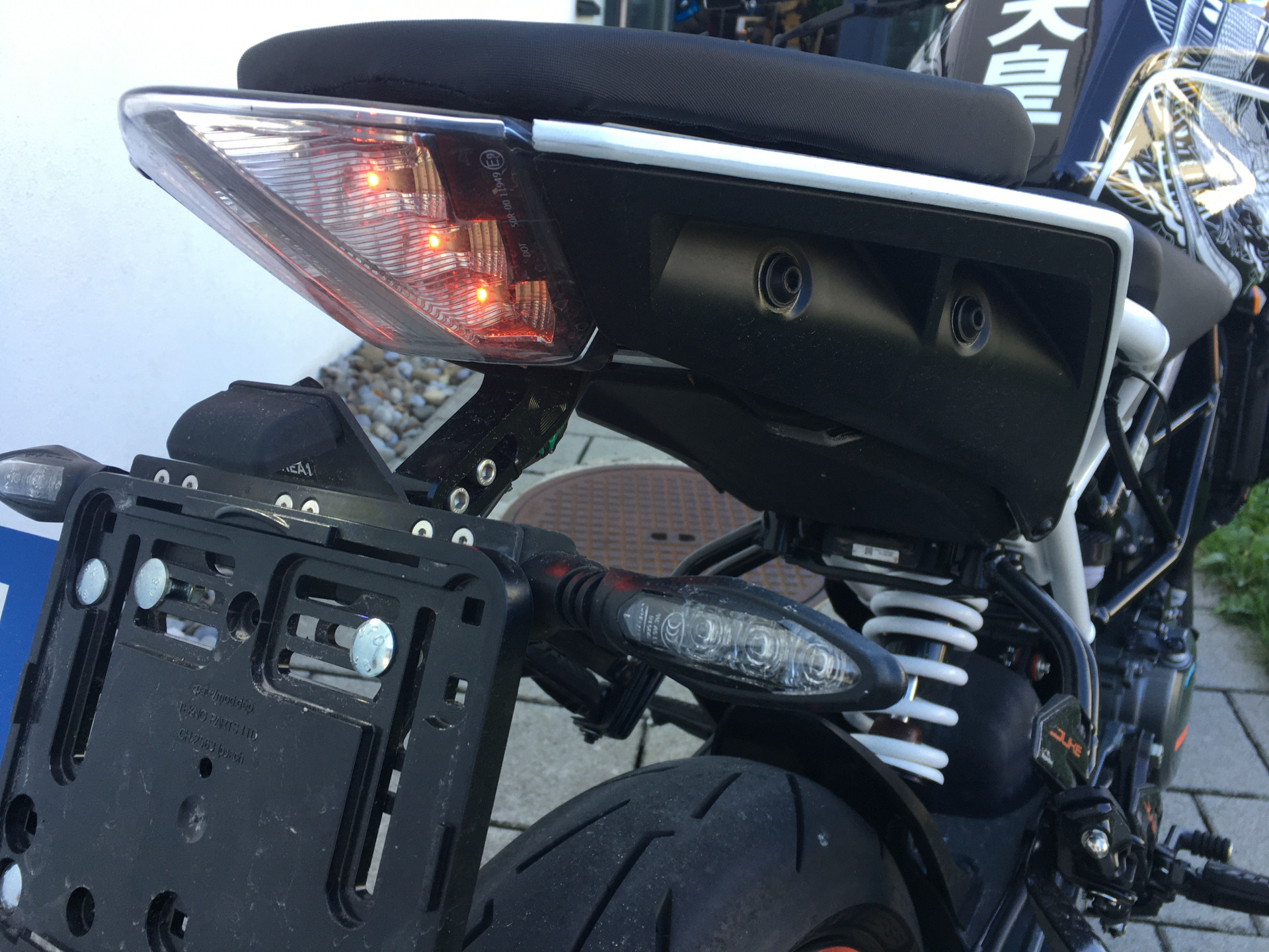 KTM 390 Duke-image-4