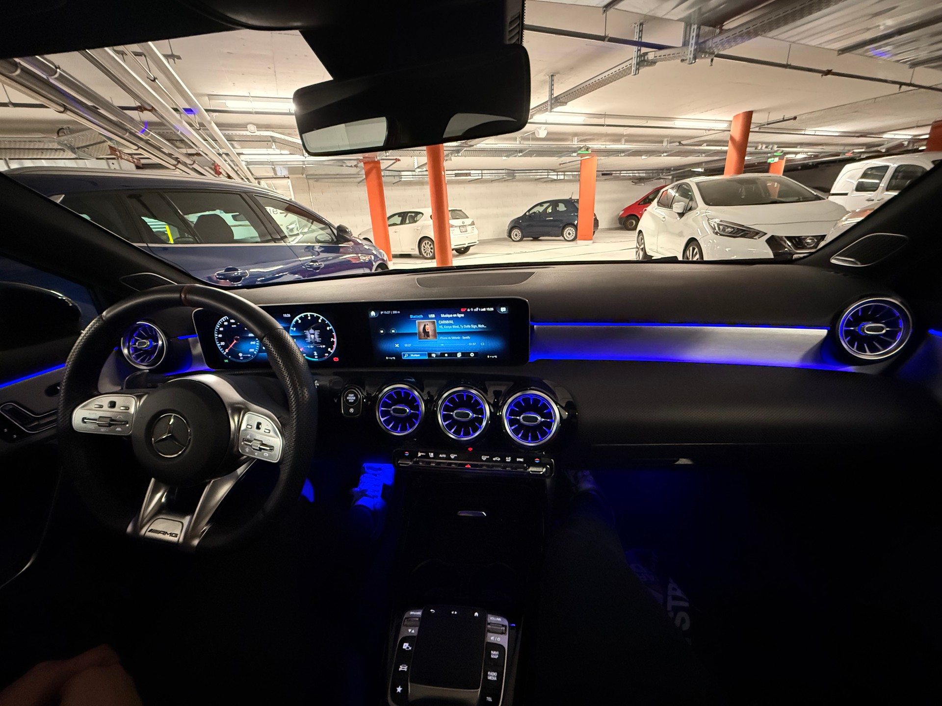 MERCEDES-BENZ A 35 AMG 4matic-image-5