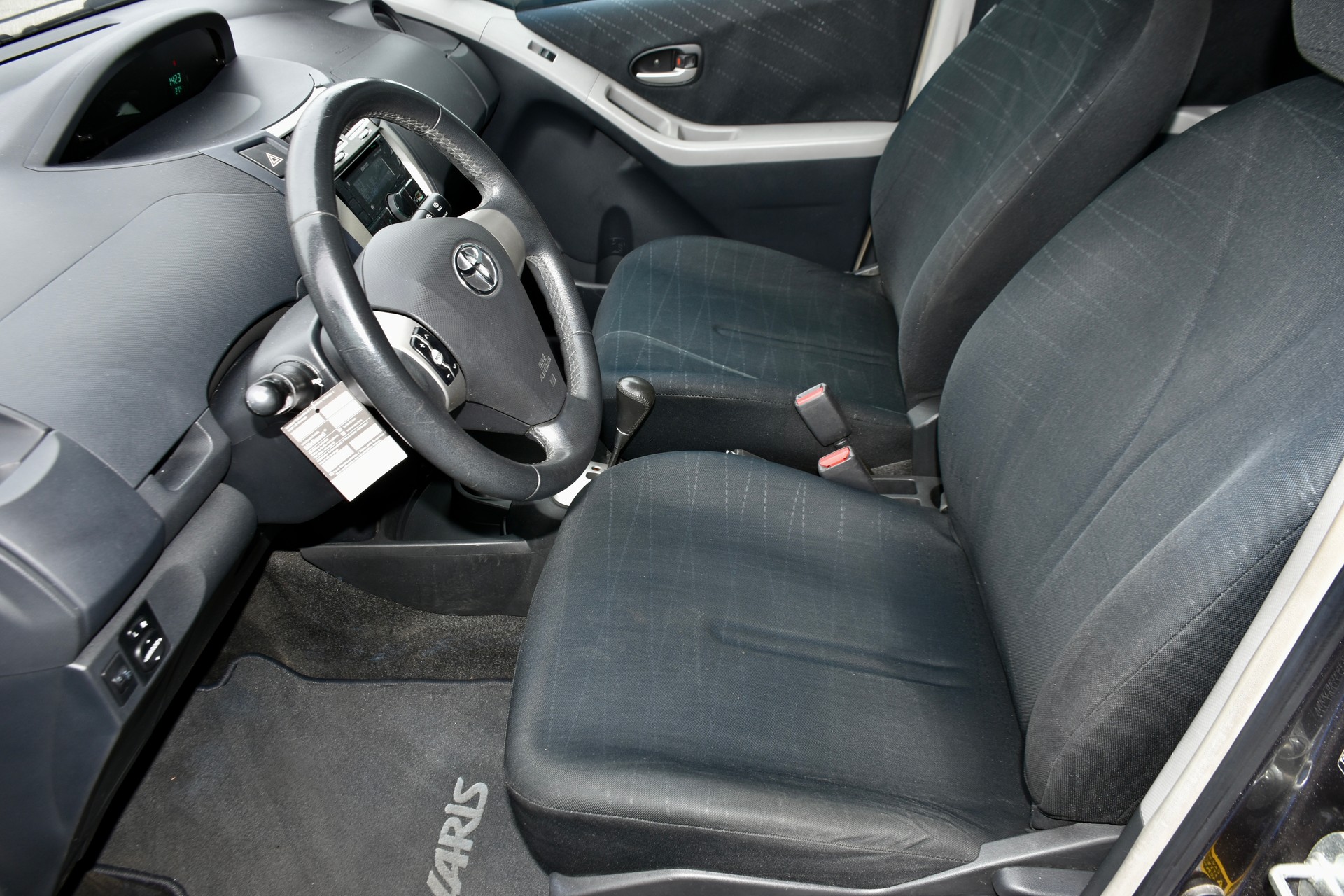 TOYOTA Yaris 1.3 City Multimode-image-2