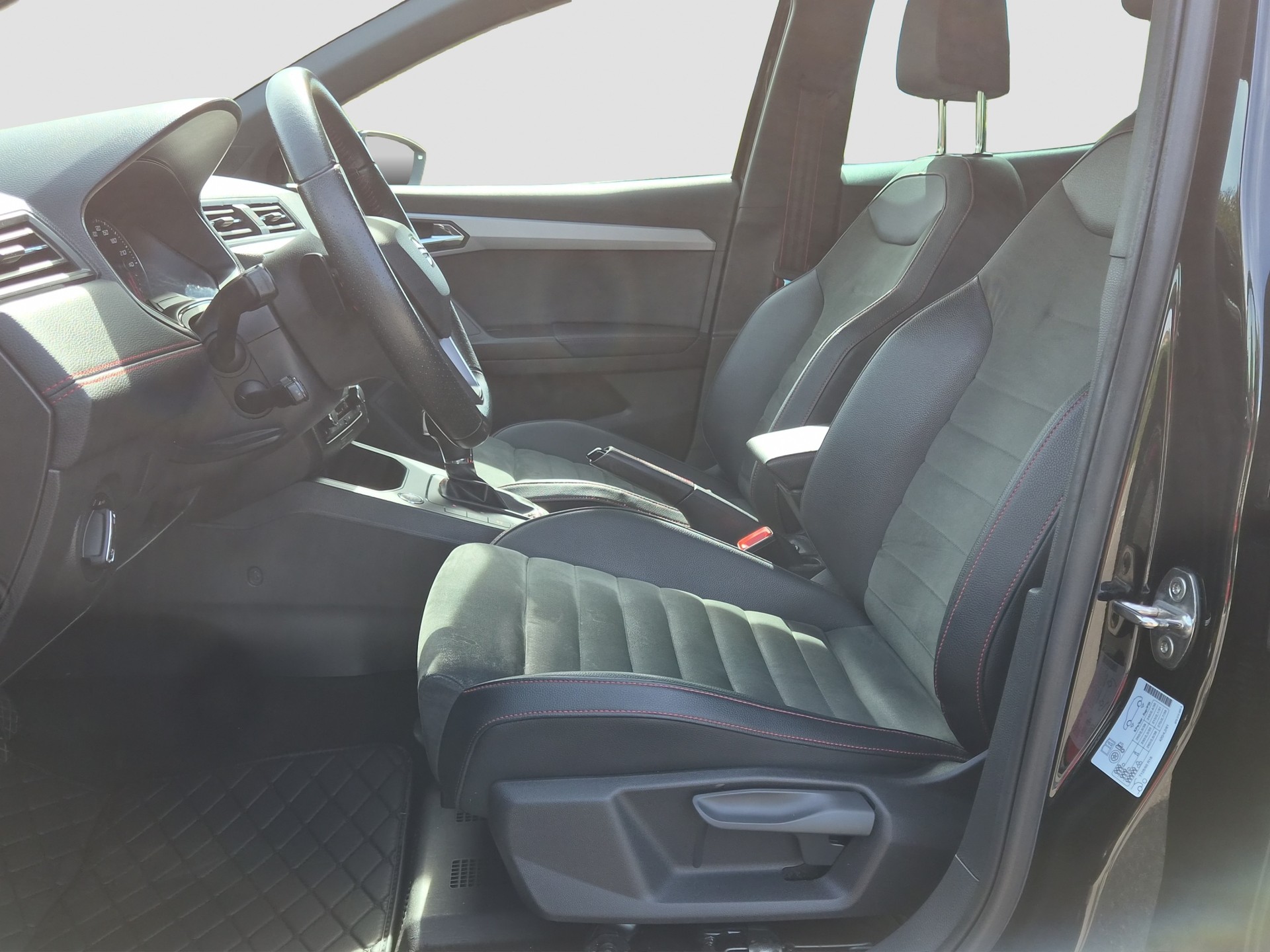 SEAT Ibiza 1.0 EcoTSI Hola FR DSG-image-8