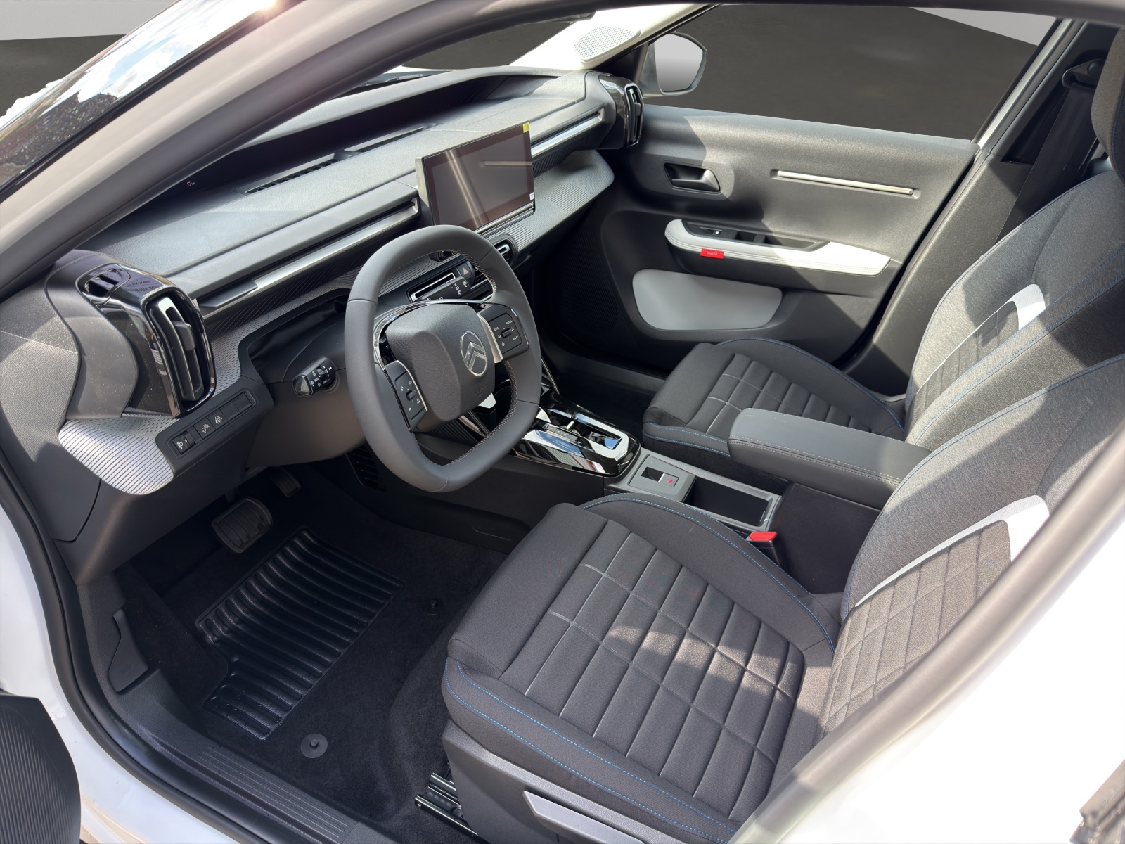 CITROEN C3 1.2 Hybrid Tonic+-image-3