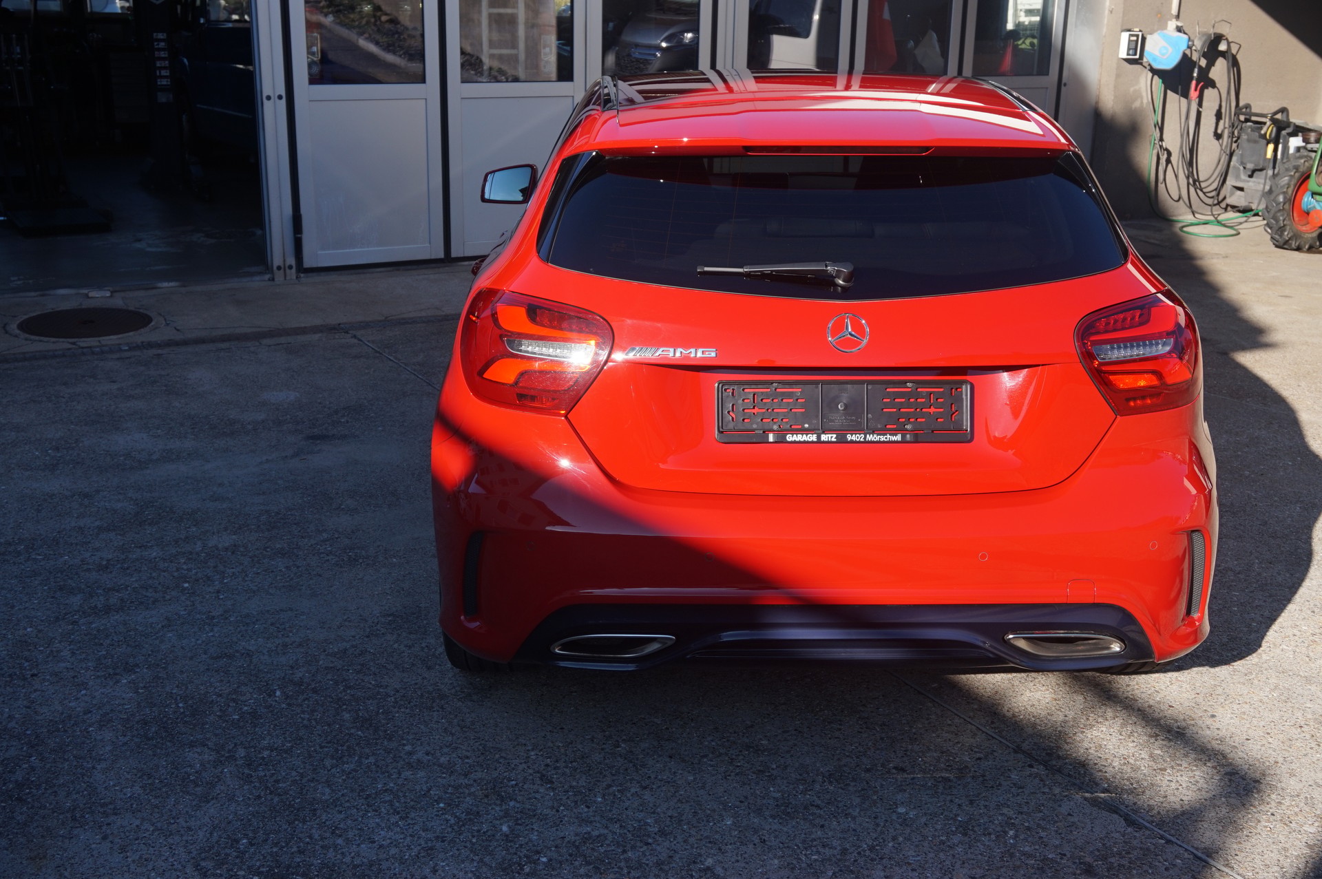 MERCEDES-BENZ A 200 AMG Line 7G-DCT-image-3