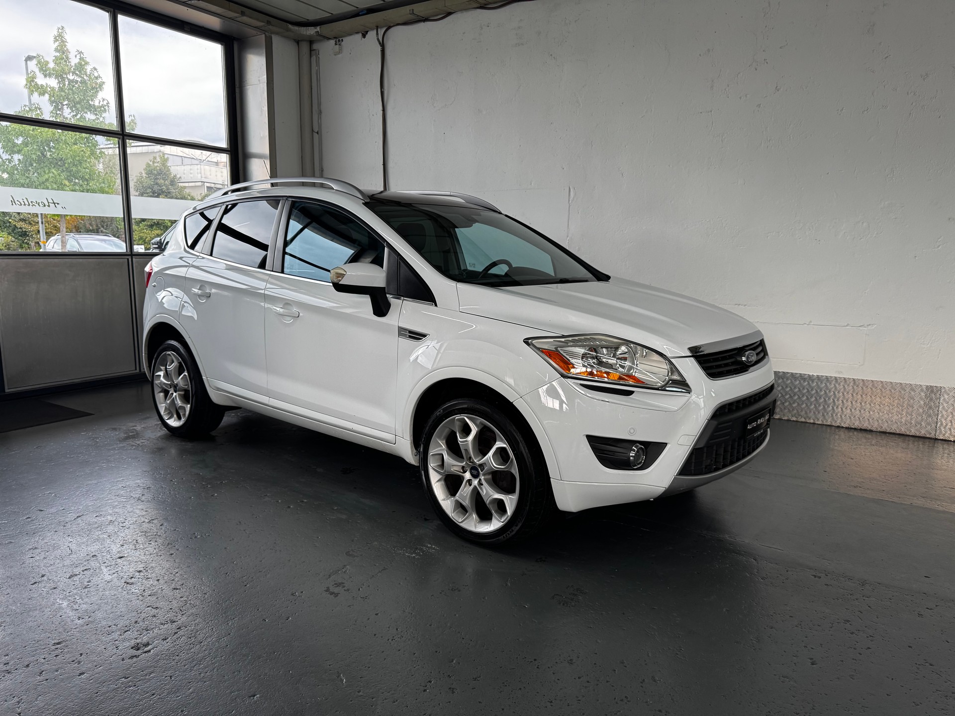 FORD Kuga 2.0 TDCi Carving 4WD-image-1