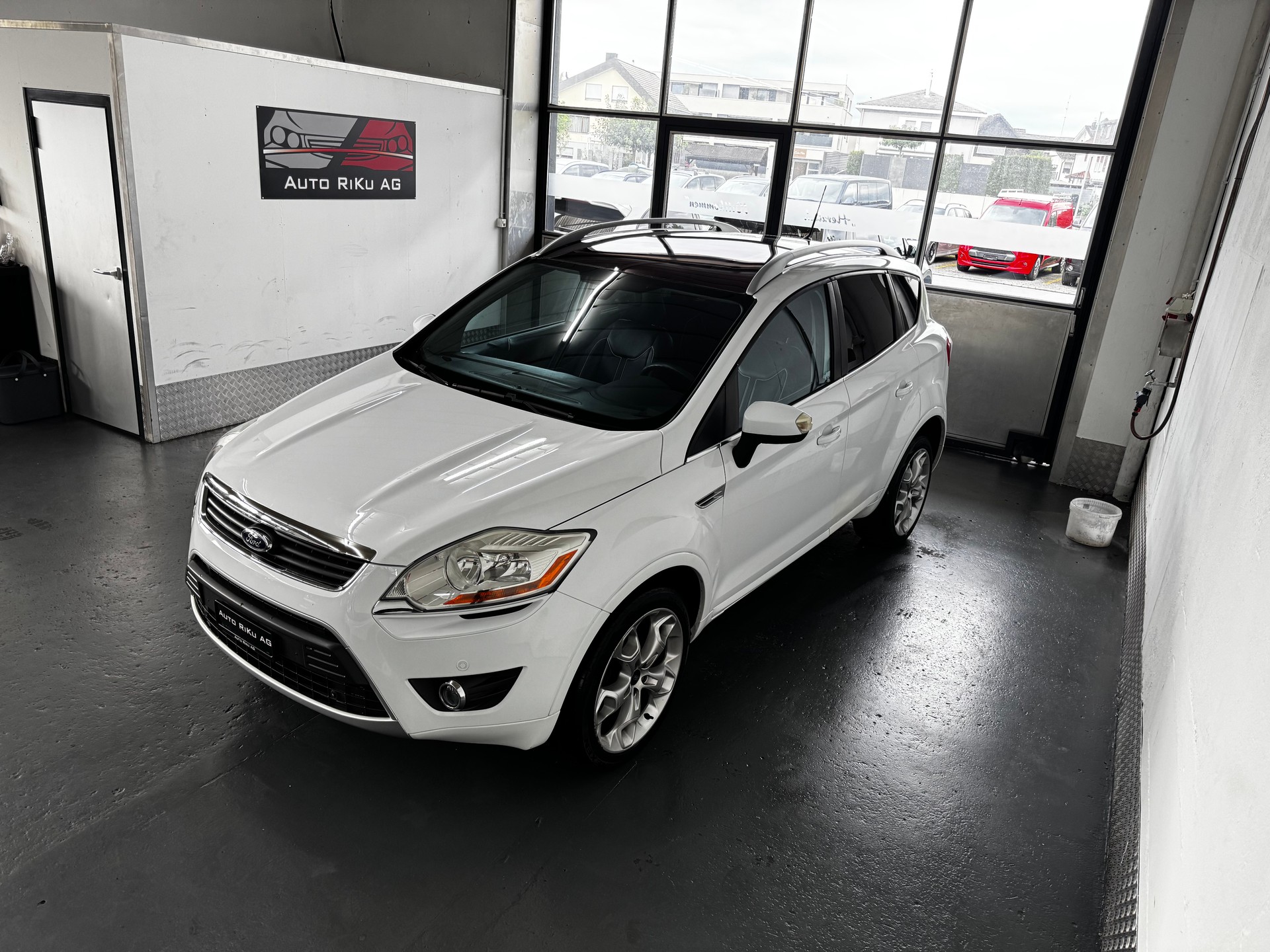 FORD Kuga 2.0 TDCi Carving 4WD-image-4