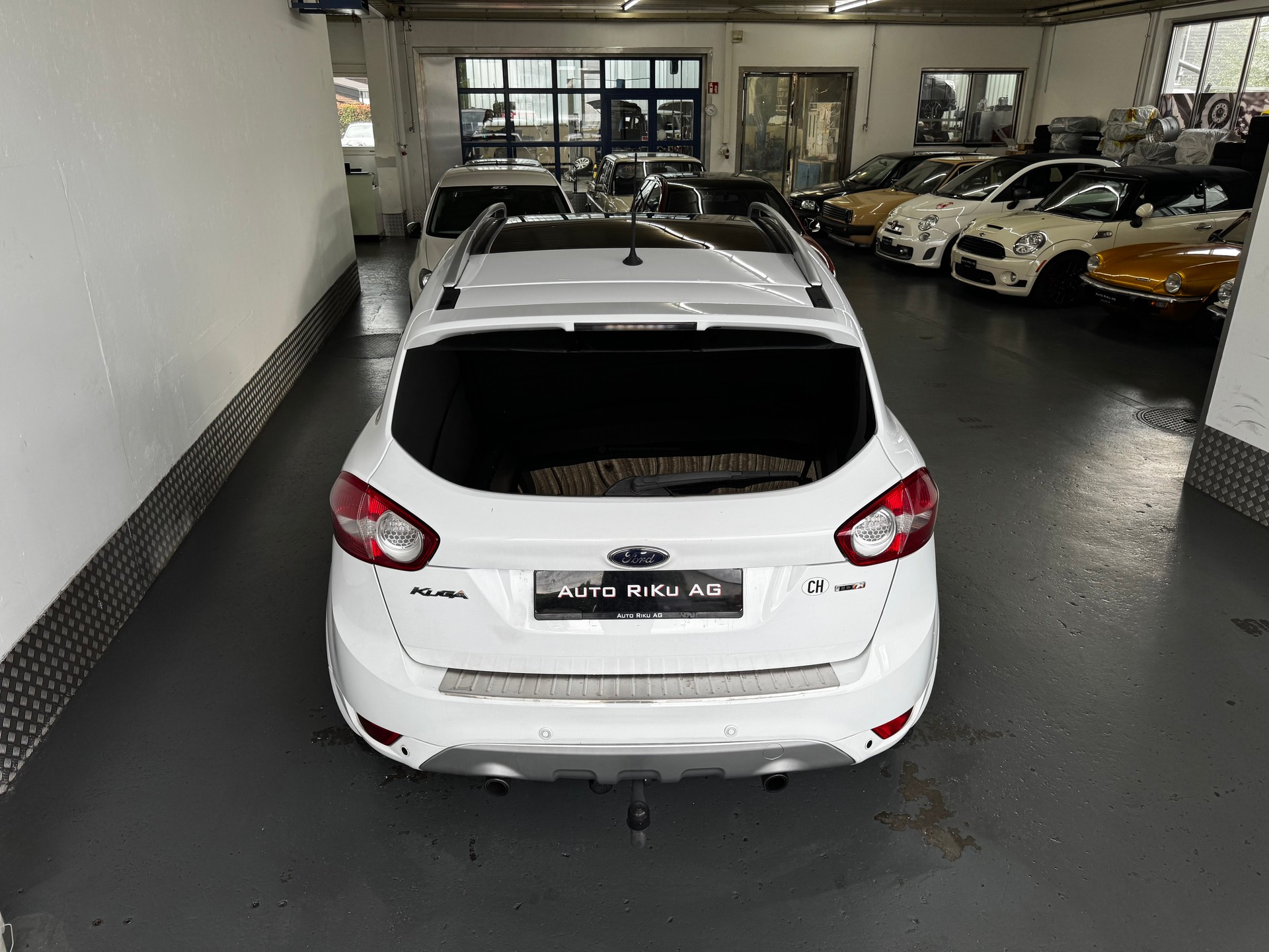 FORD Kuga 2.0 TDCi Carving 4WD-image-9
