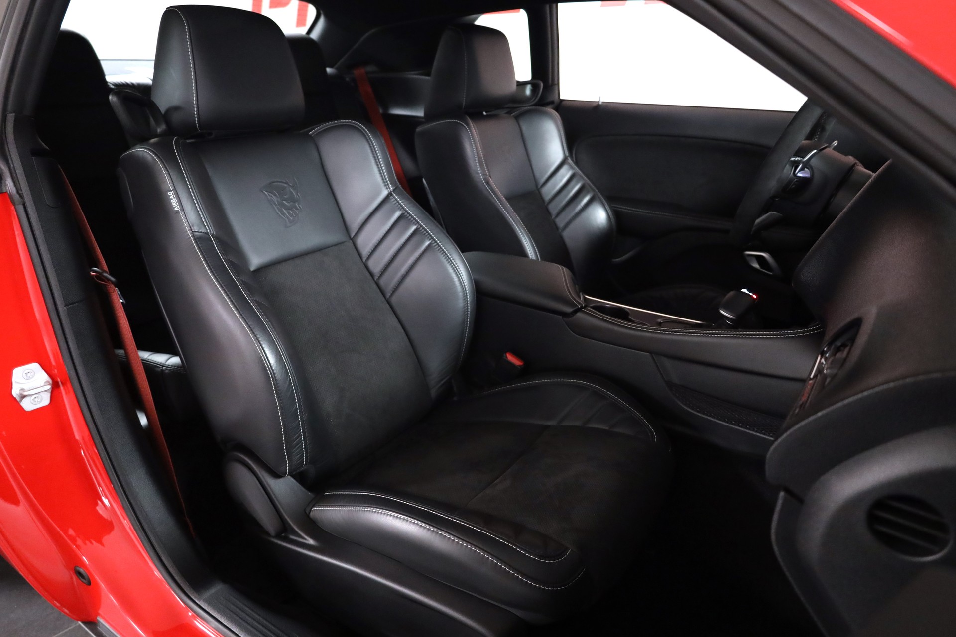 DODGE Challenger SRT DEMON-image-13