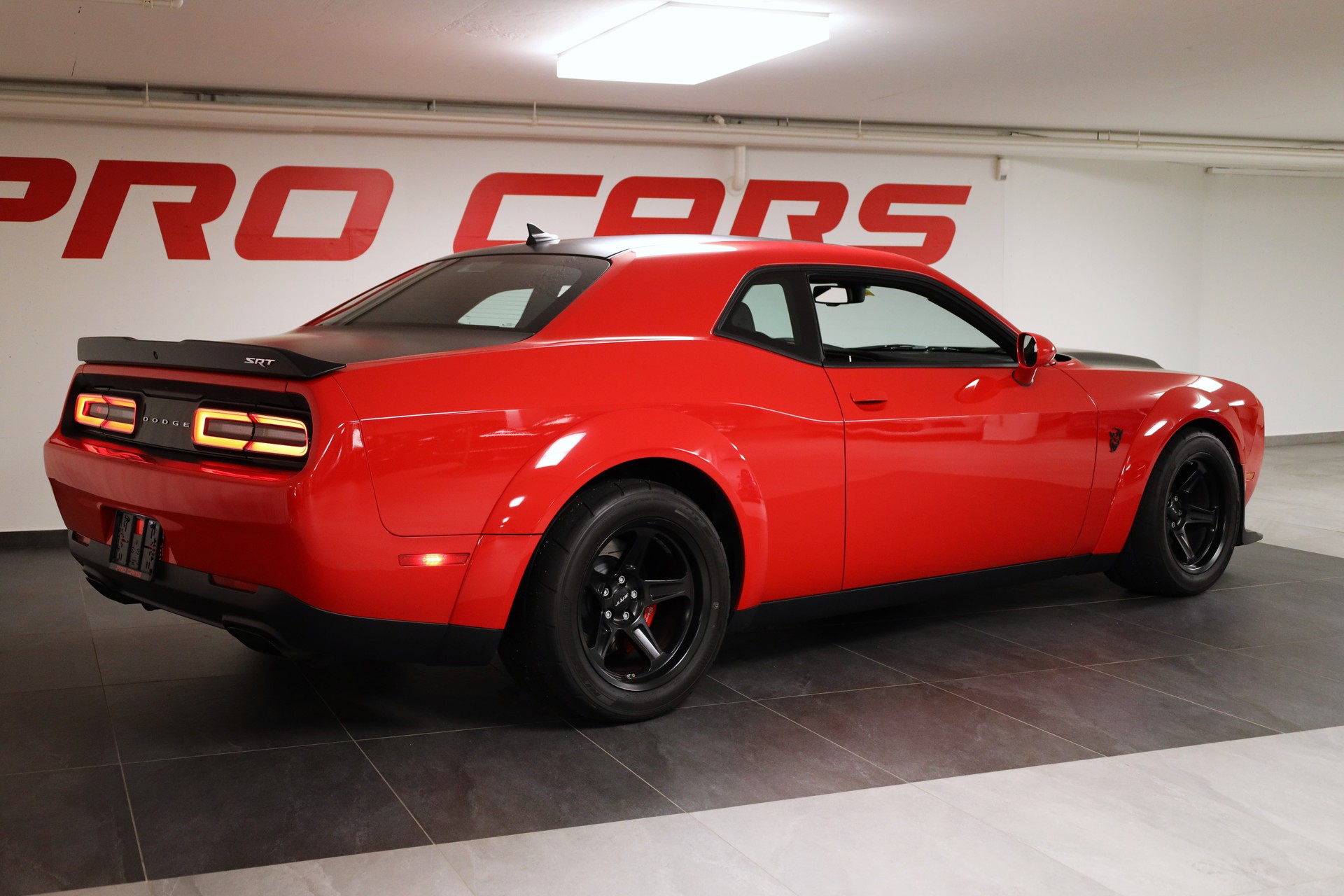 DODGE Challenger SRT DEMON-image-4
