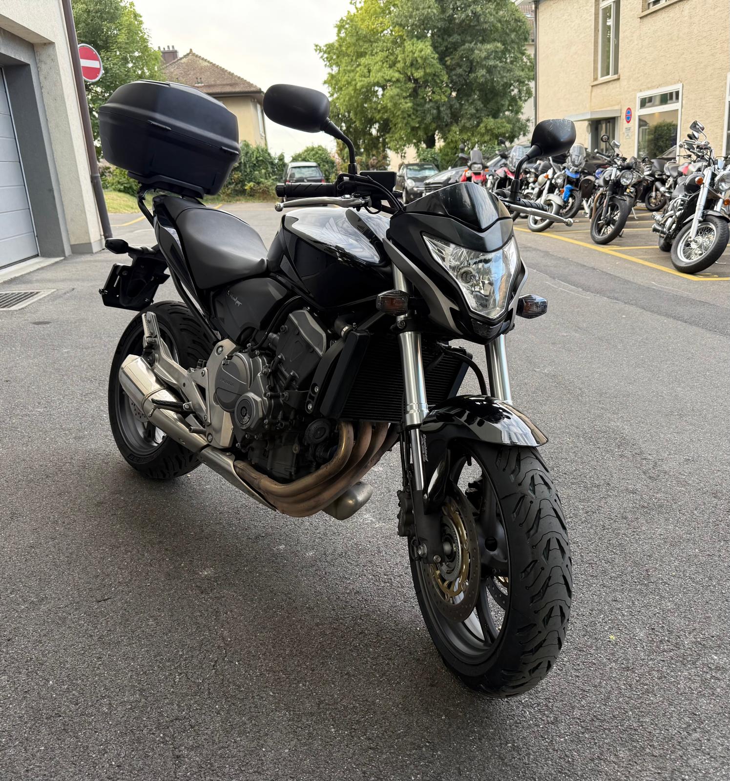 HONDA CB 600 F ABS Hornet-showroom-element-1