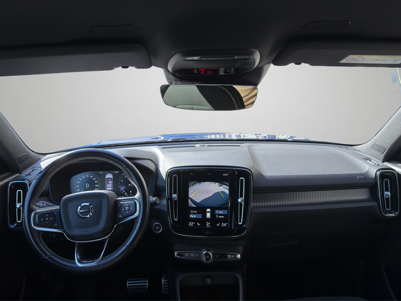 VOLVO XC40 2.0 B5 MH R-Design AWD-image-12