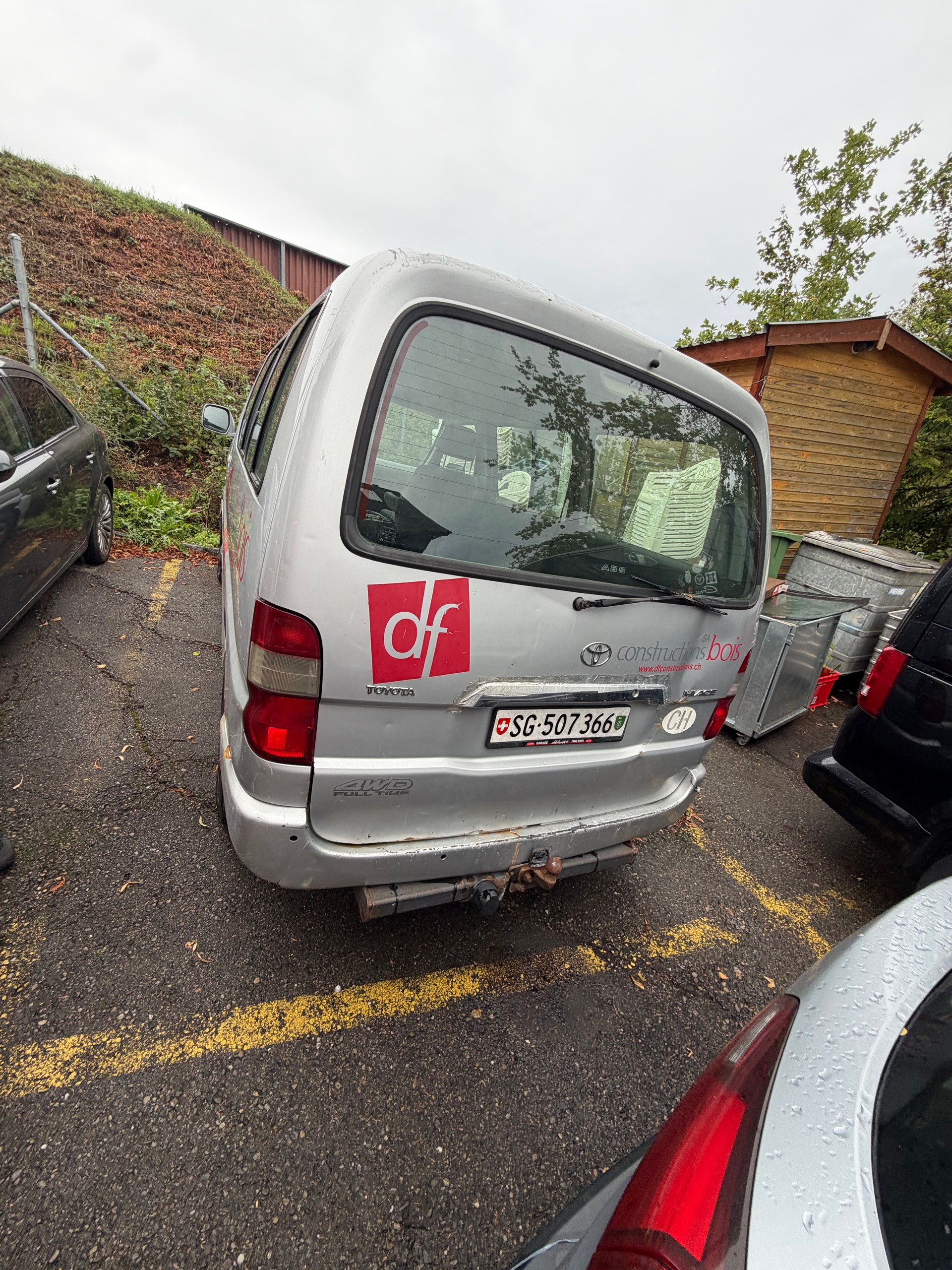 TOYOTA Hiace D-4D Wagon GL 4WD S-image-7