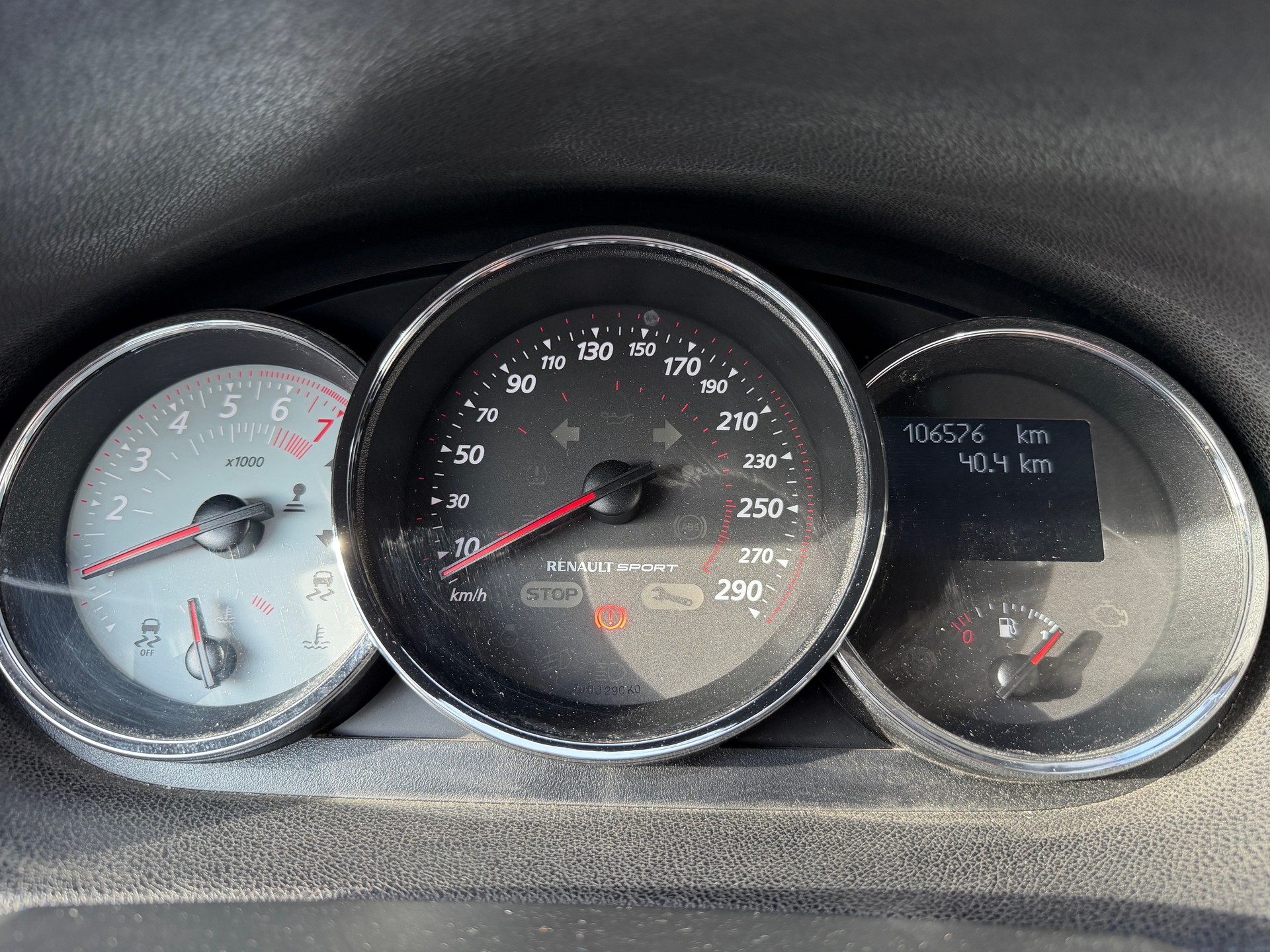 RENAULT Mégane Coupé Sport 2.0 Turbo R.Sport S/S-image-9