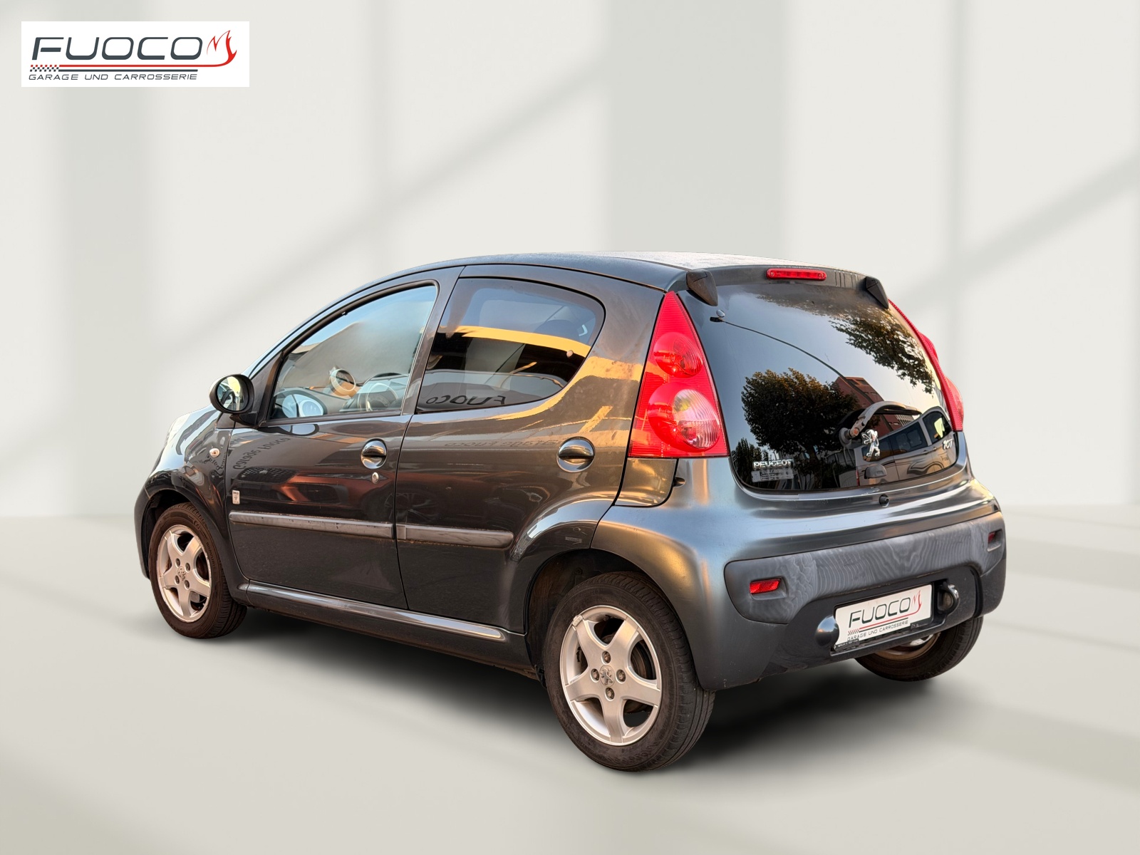 PEUGEOT 107 1.0 Swiss Edition-image-5