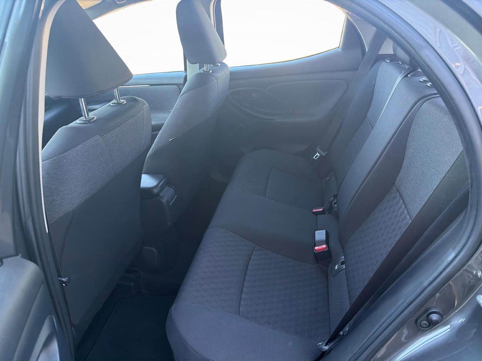 TOYOTA Yaris 1.5 VVT-i HSD Comfort-image-10